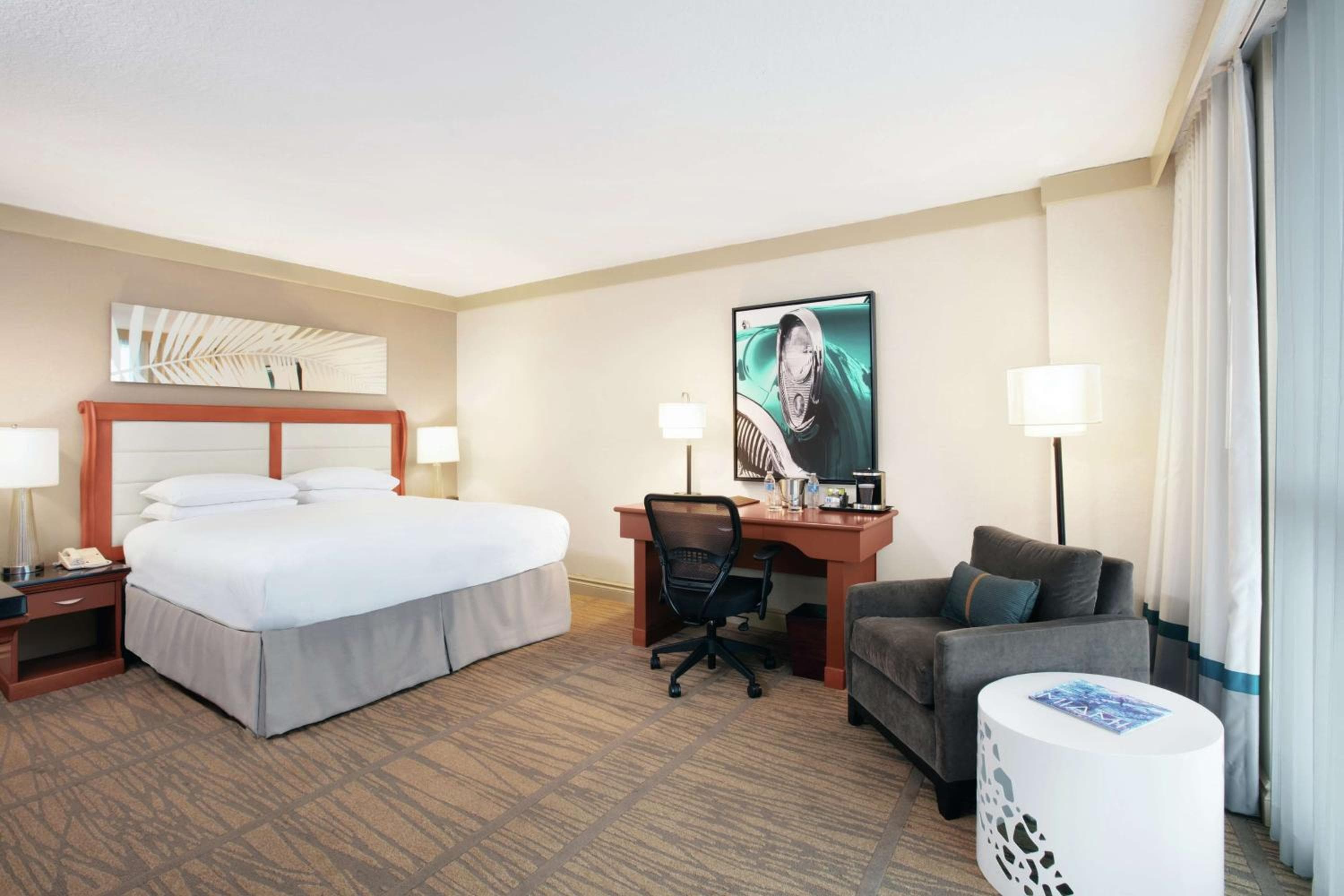 DoubleTree by Hilton Hotel Miami Airport & Convention Center — 22