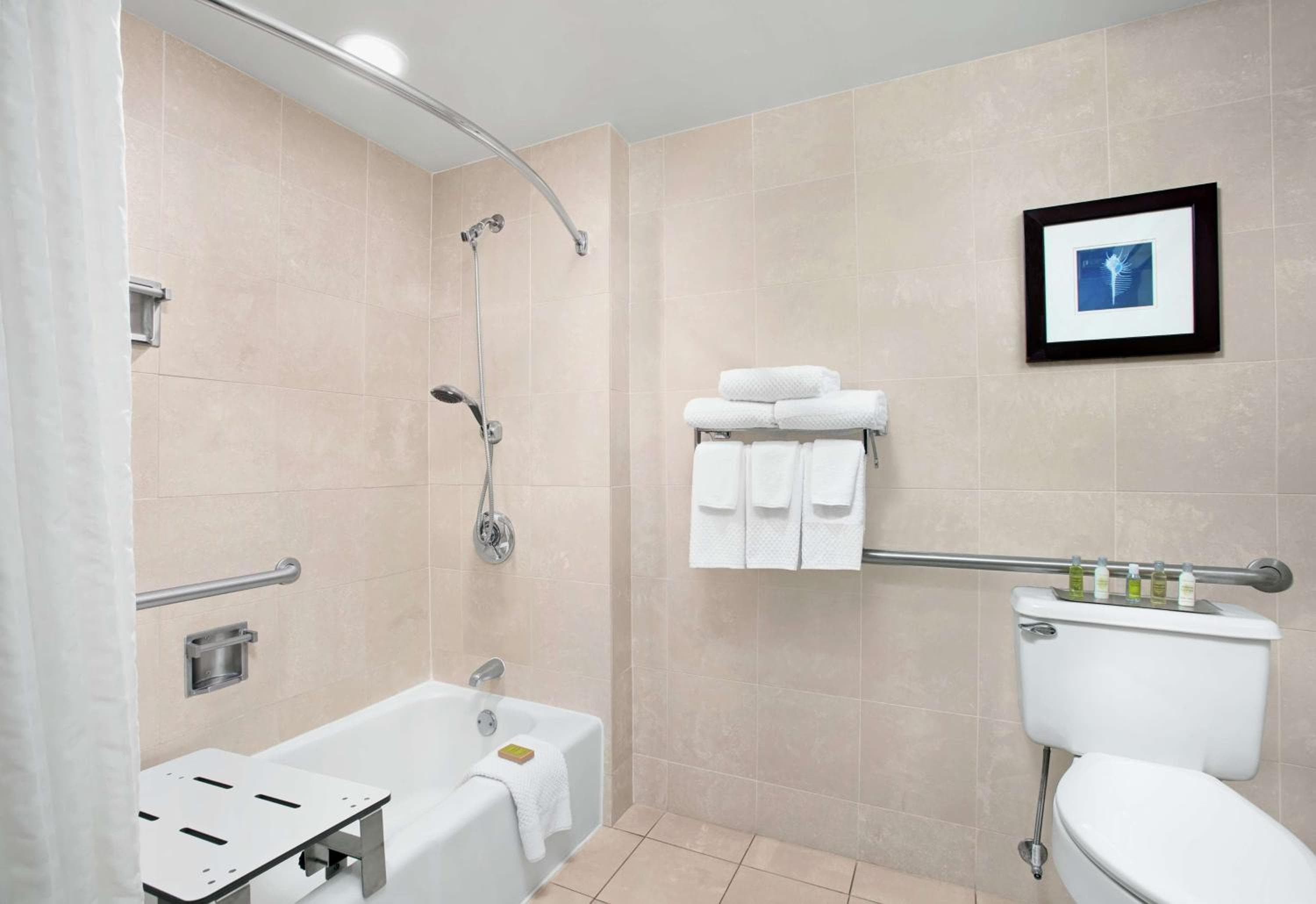 DoubleTree by Hilton Hotel Miami Airport & Convention Center — 16