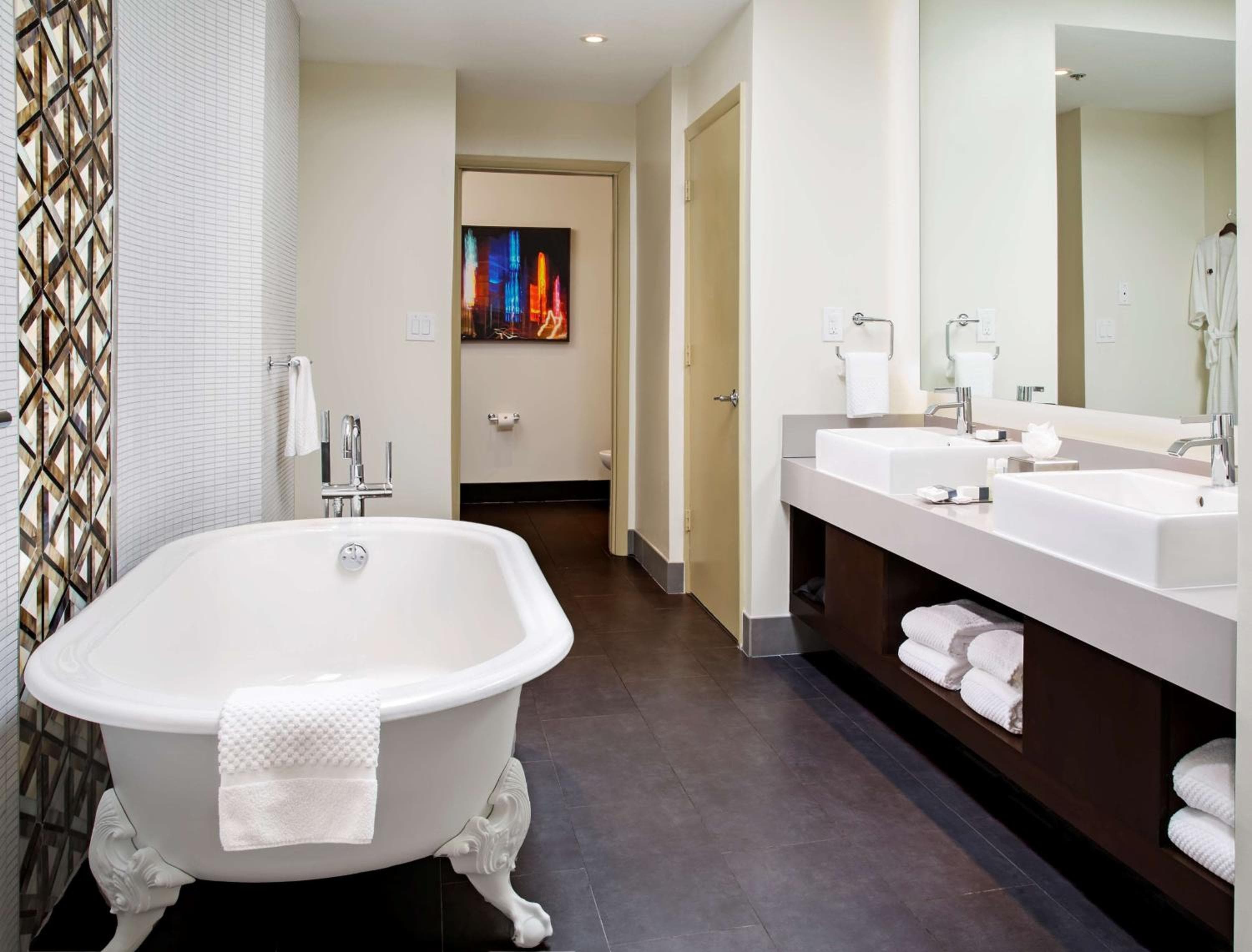 DoubleTree by Hilton Hotel Miami Airport & Convention Center — 10