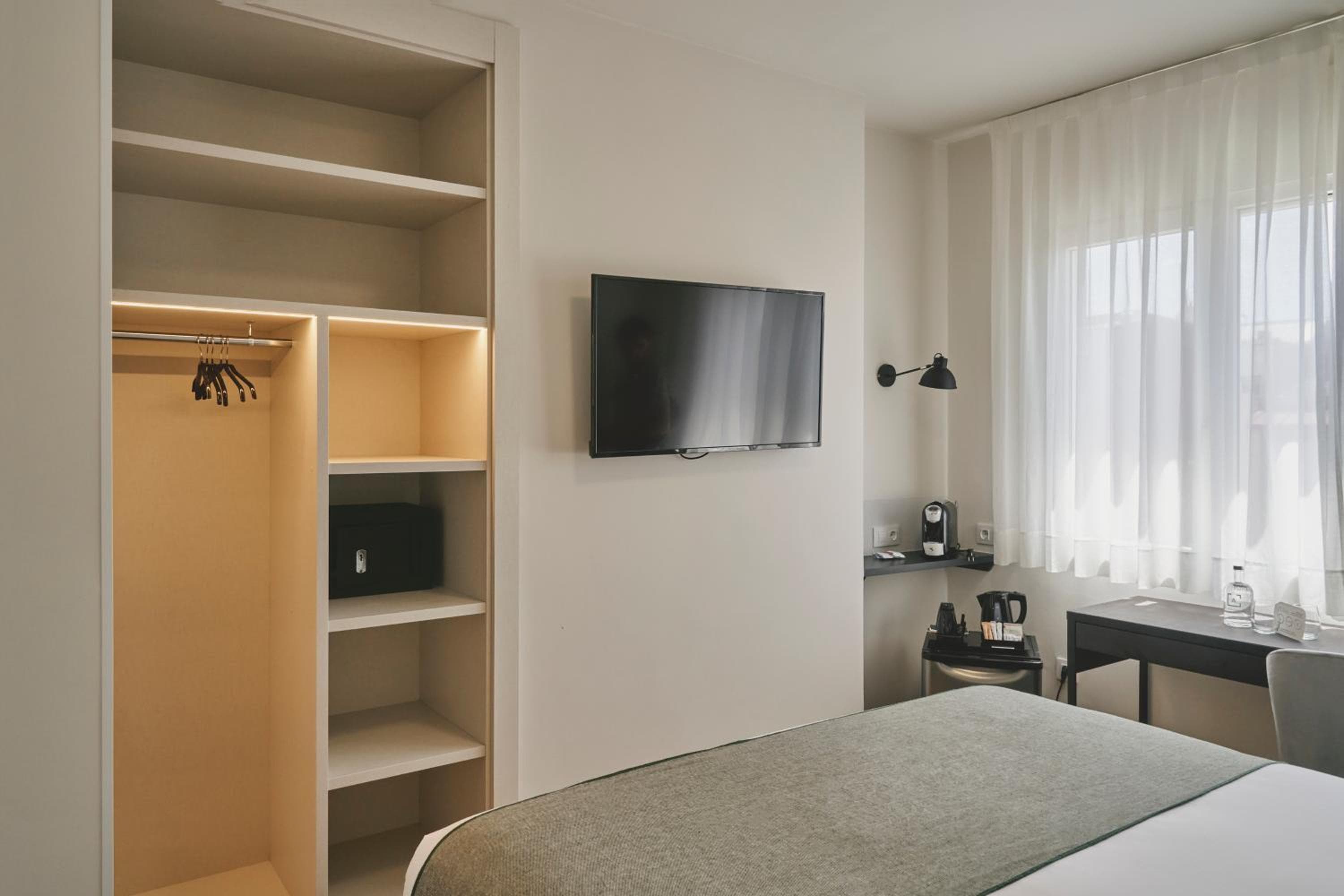 Hotel a Tres Torres Atiram — 8