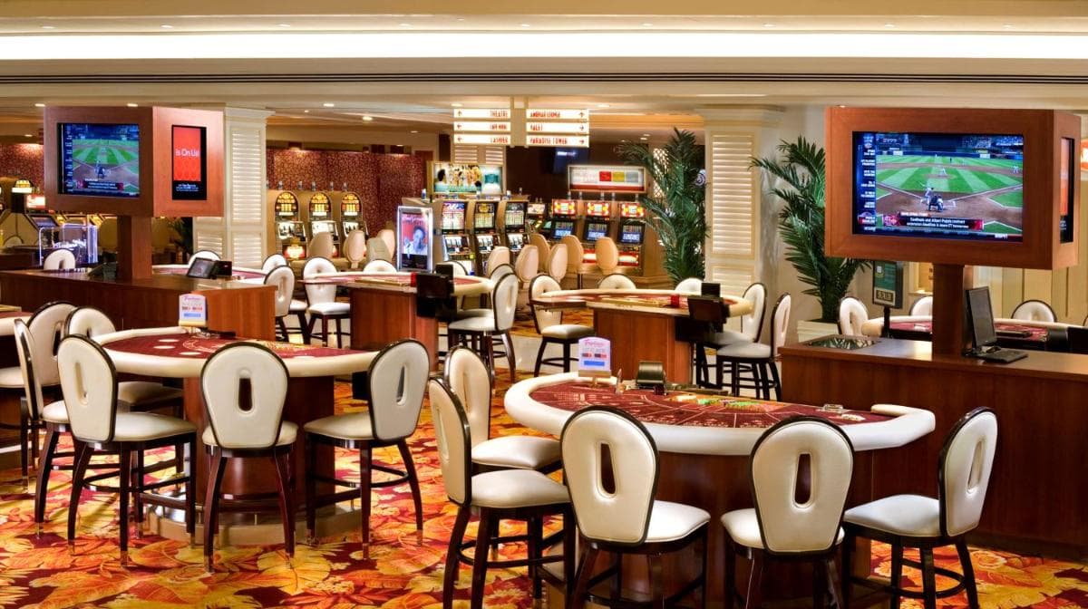 Tropicana Las Vegas a DoubleTree by Hilton Resort & Casino - Free Parking — 7