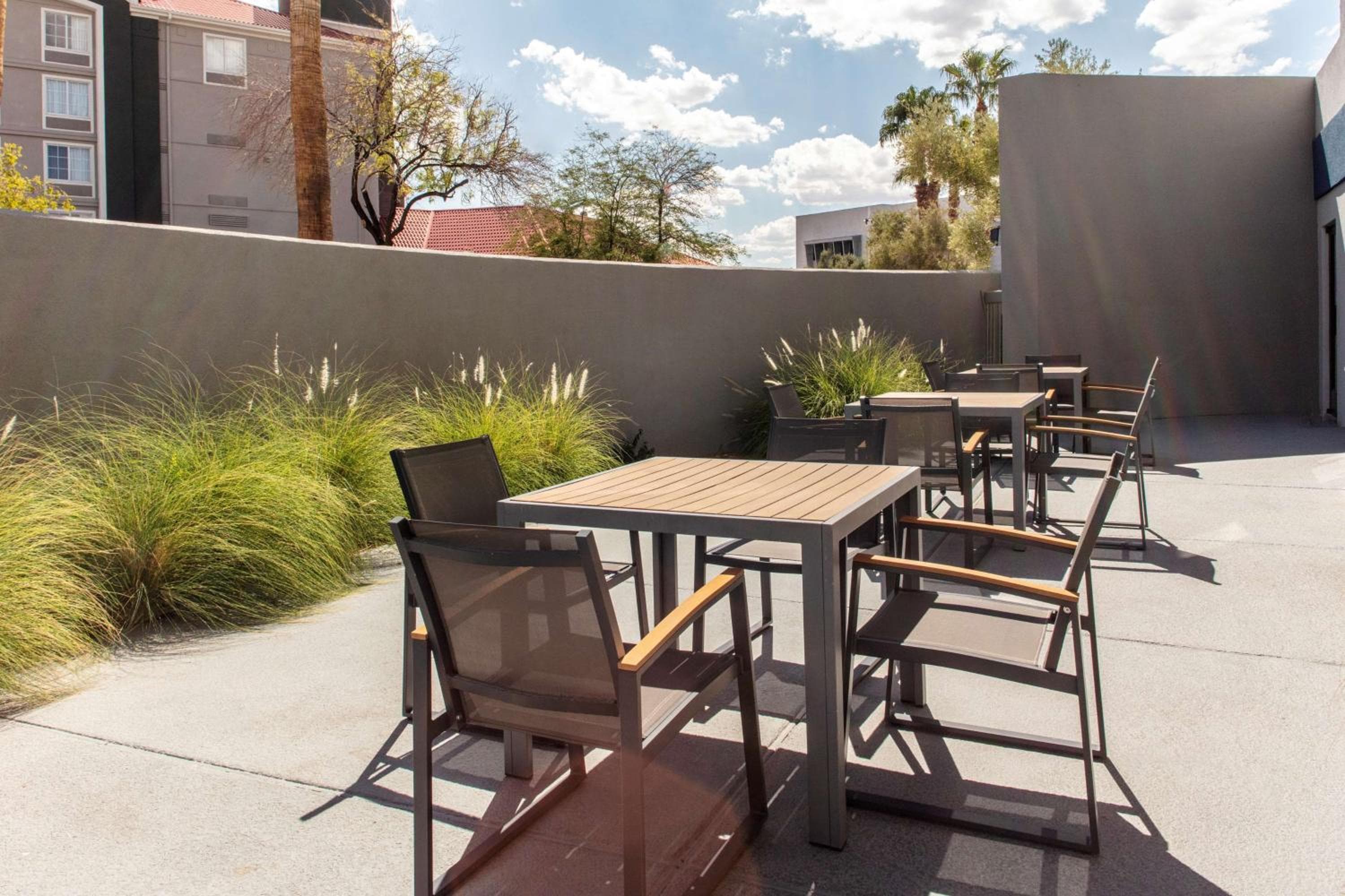 Hampton Inn Las Vegas/Summerlin — 4