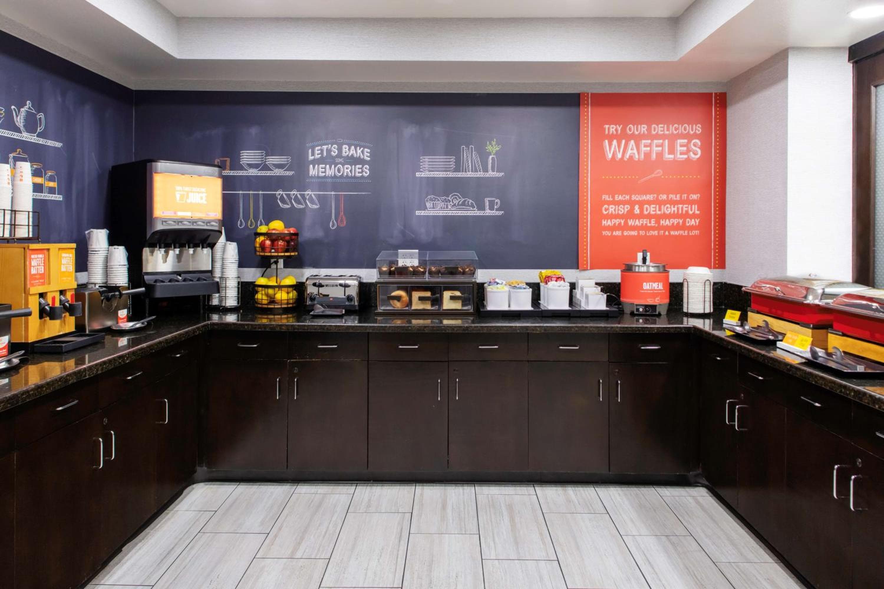 Hampton Inn Las Vegas/Summerlin — 17