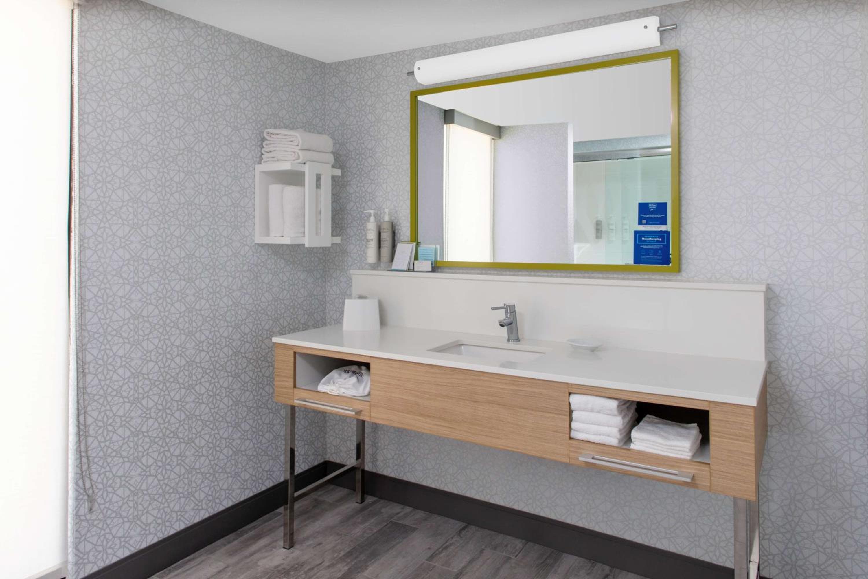 Hampton Inn Las Vegas/Summerlin — 12