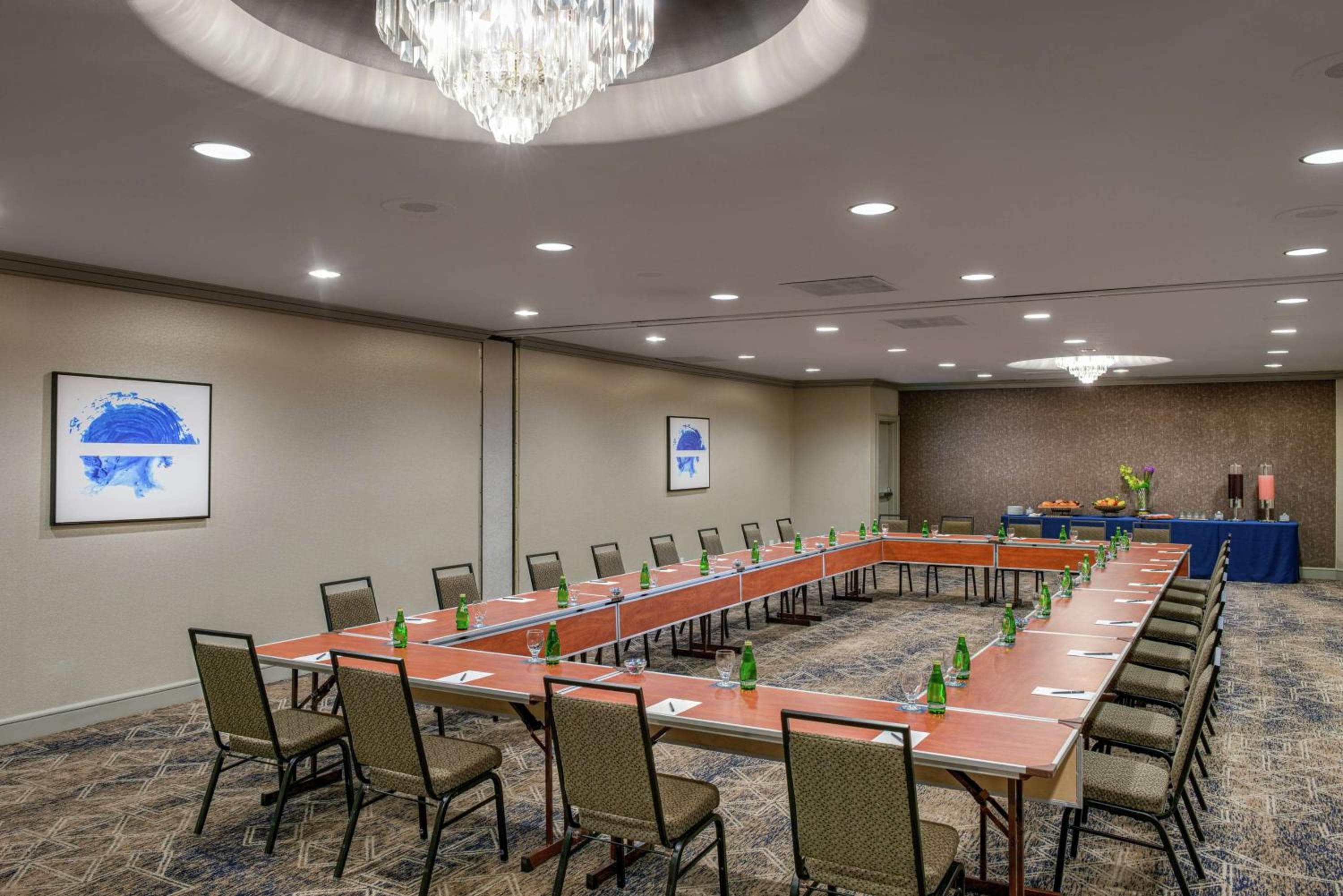 Hilton Los Angeles-Universal City — 16