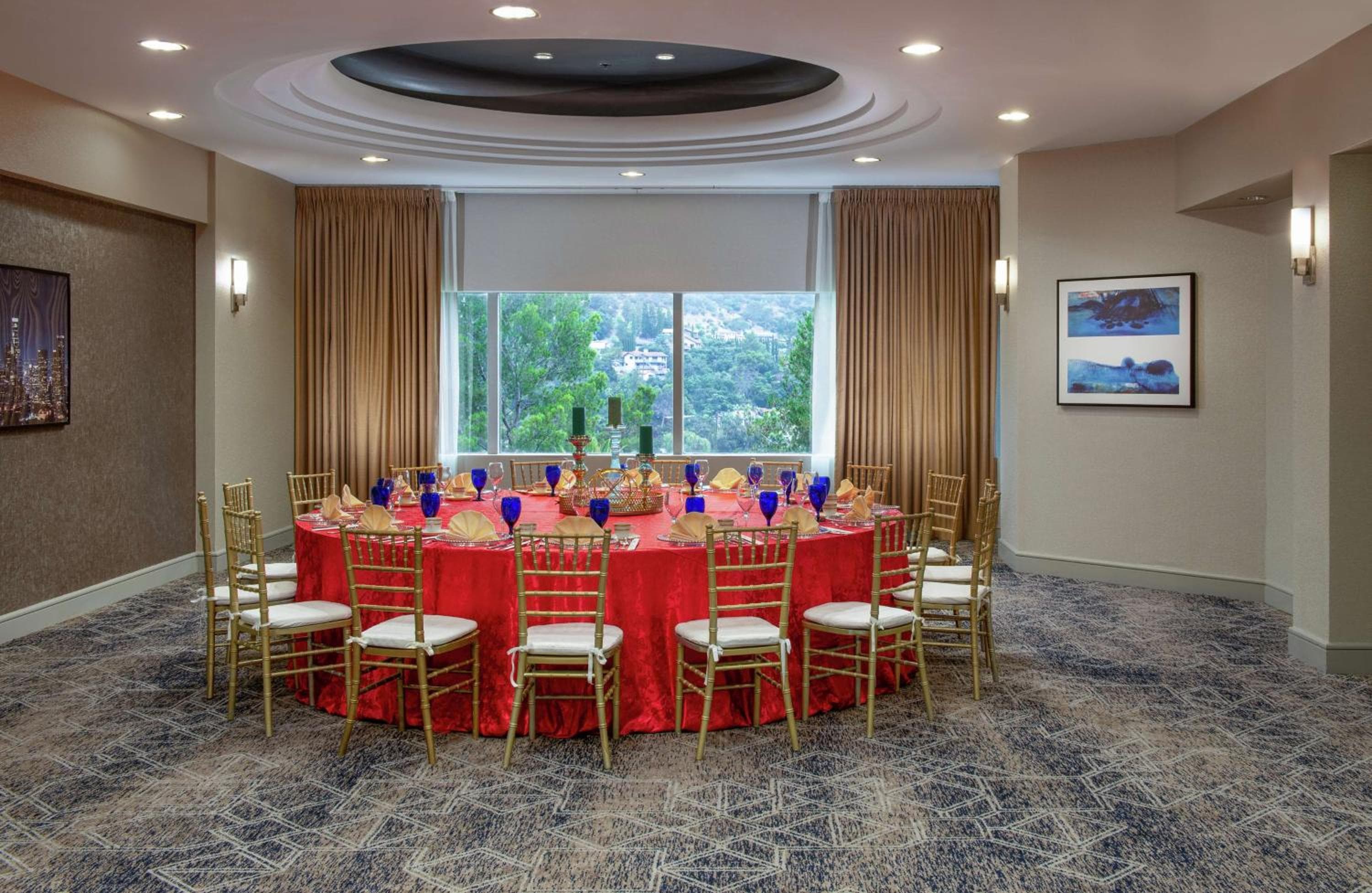 Hilton Los Angeles-Universal City — 7