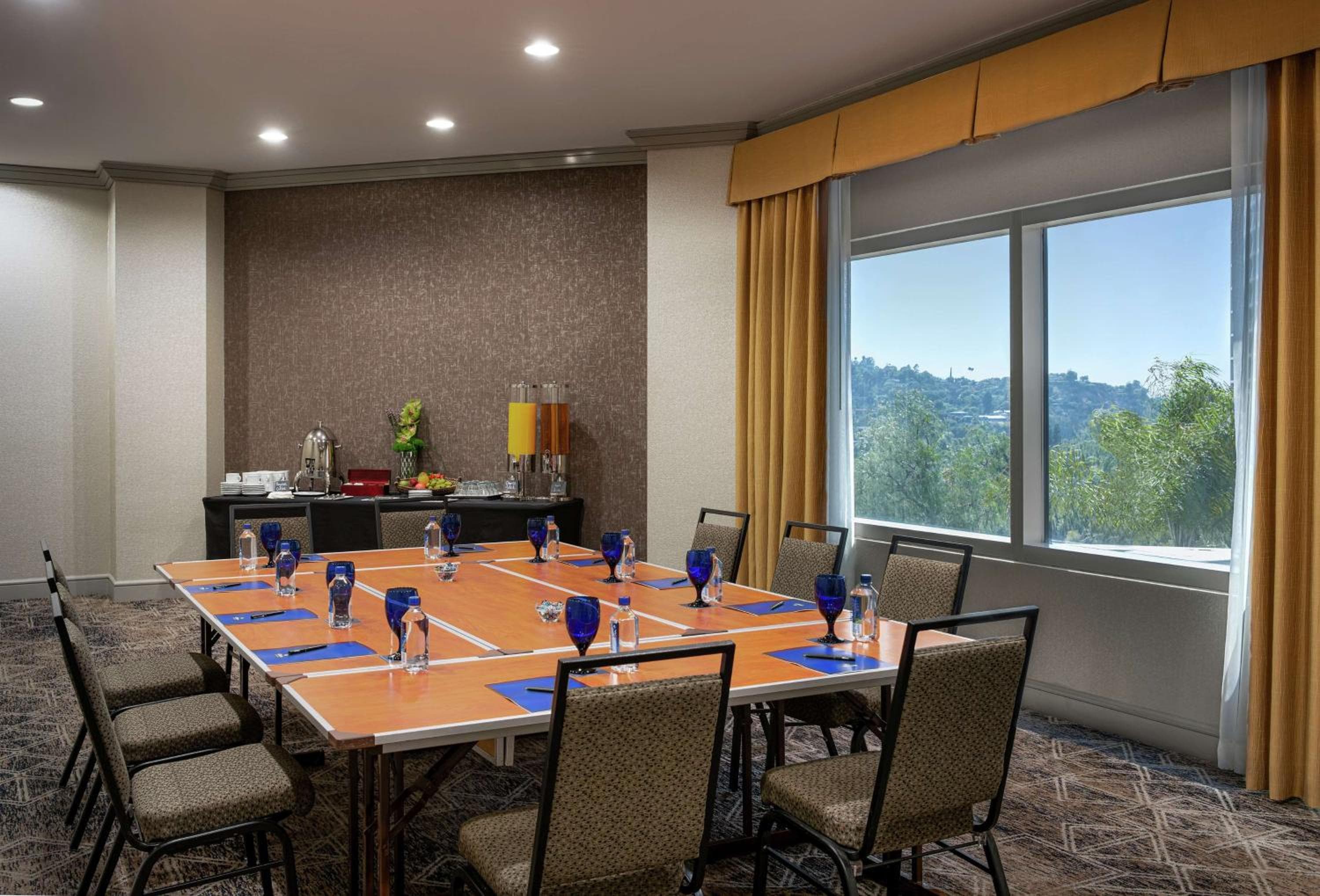 Hilton Los Angeles-Universal City — 24