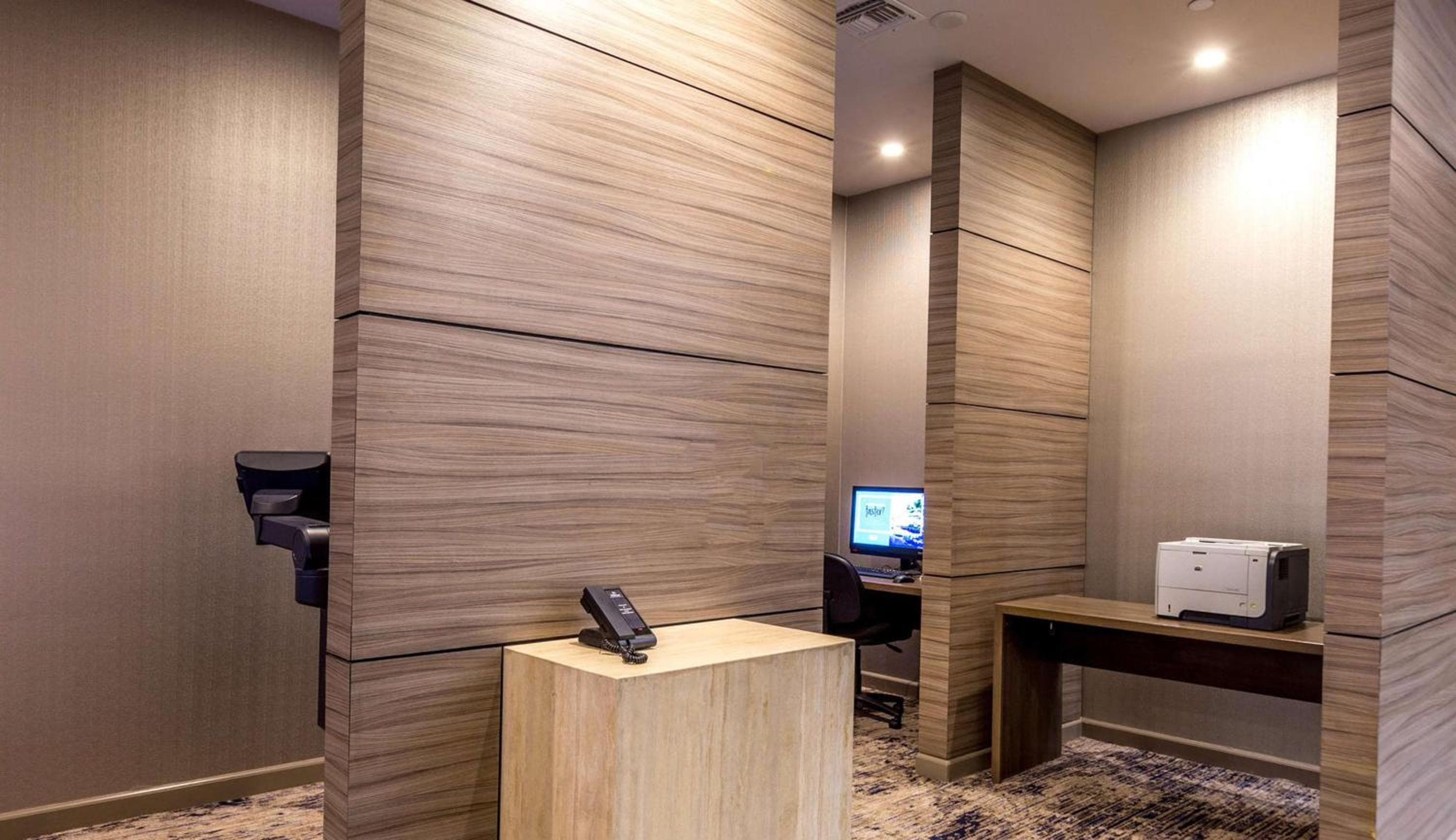 Hilton Los Angeles-Universal City — 30
