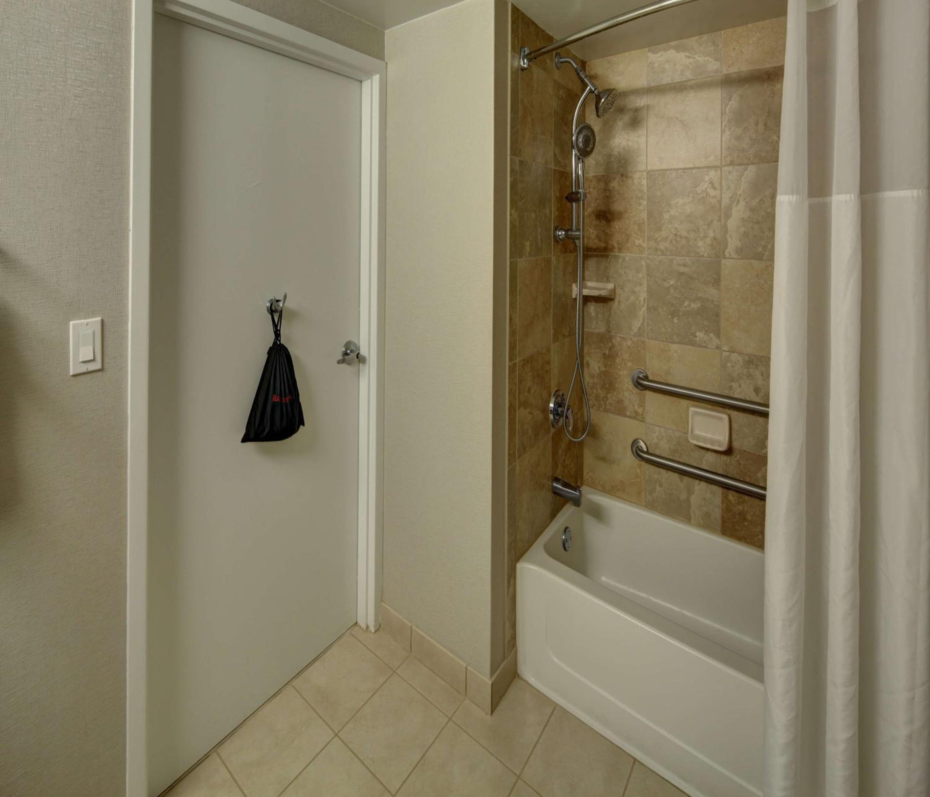 Hampton Inn Miami-Coconut Grove/Coral Gables — 12
