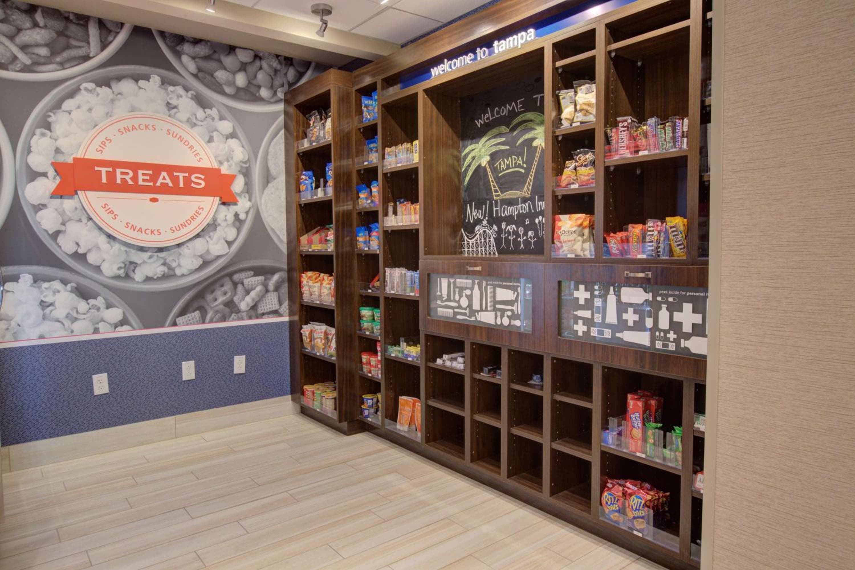 Hampton Inn & Suites by Hilton Tampa Busch Gardens Area — 10