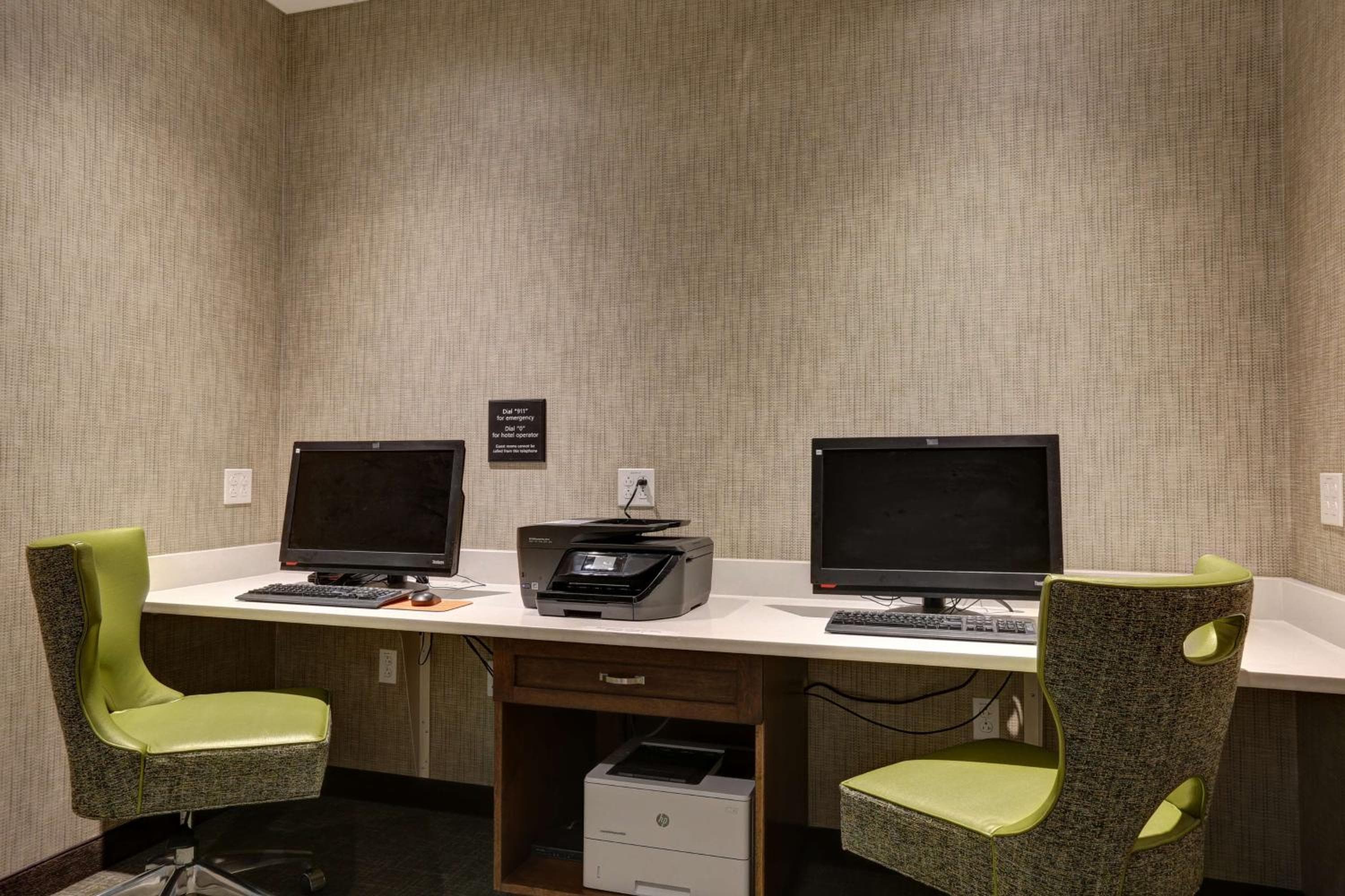 Hampton Inn & Suites by Hilton Tampa Busch Gardens Area — 18