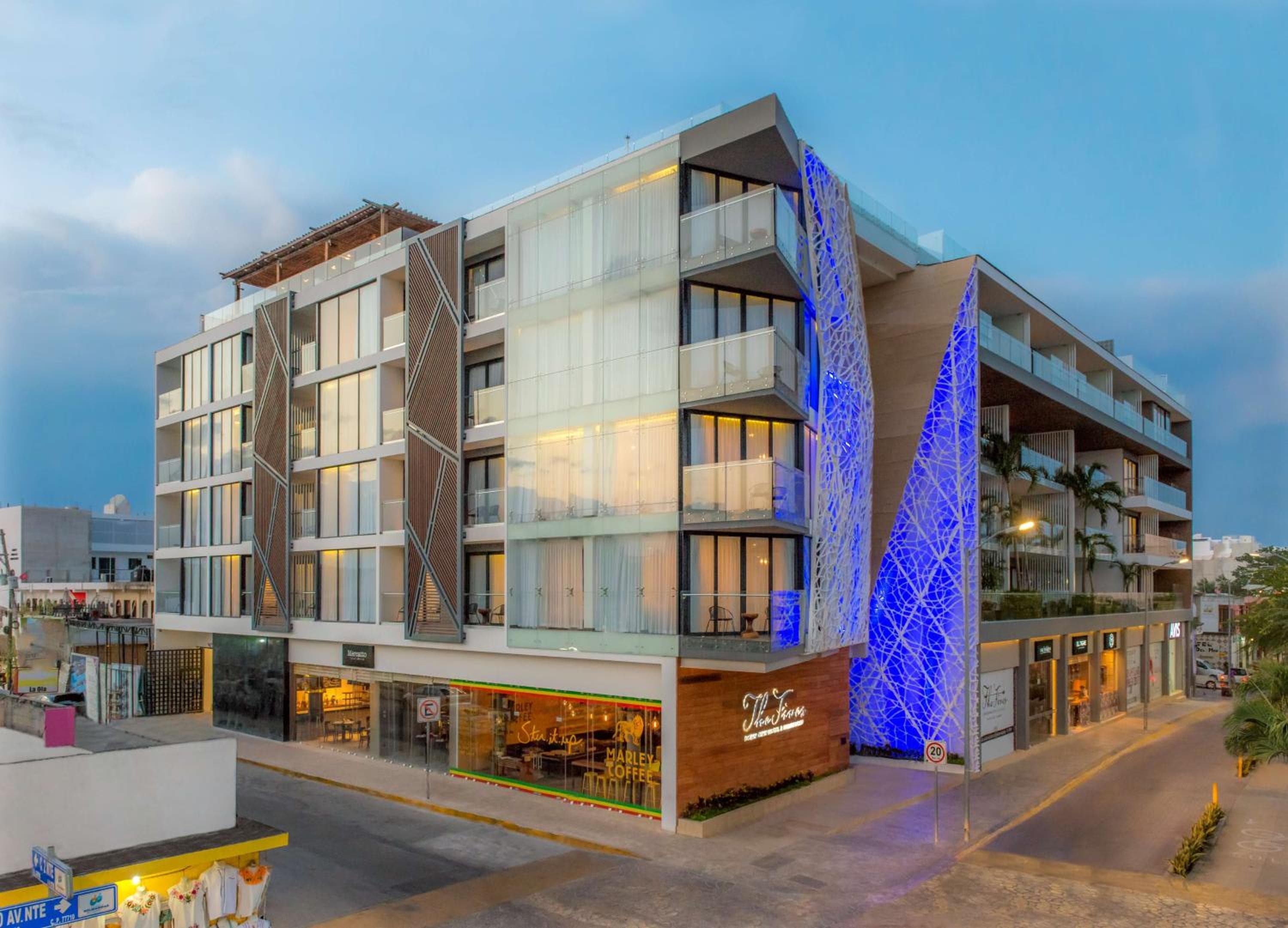 Das Fives Downtown Hotel & Residences, Curio Collection by Hilton — 1