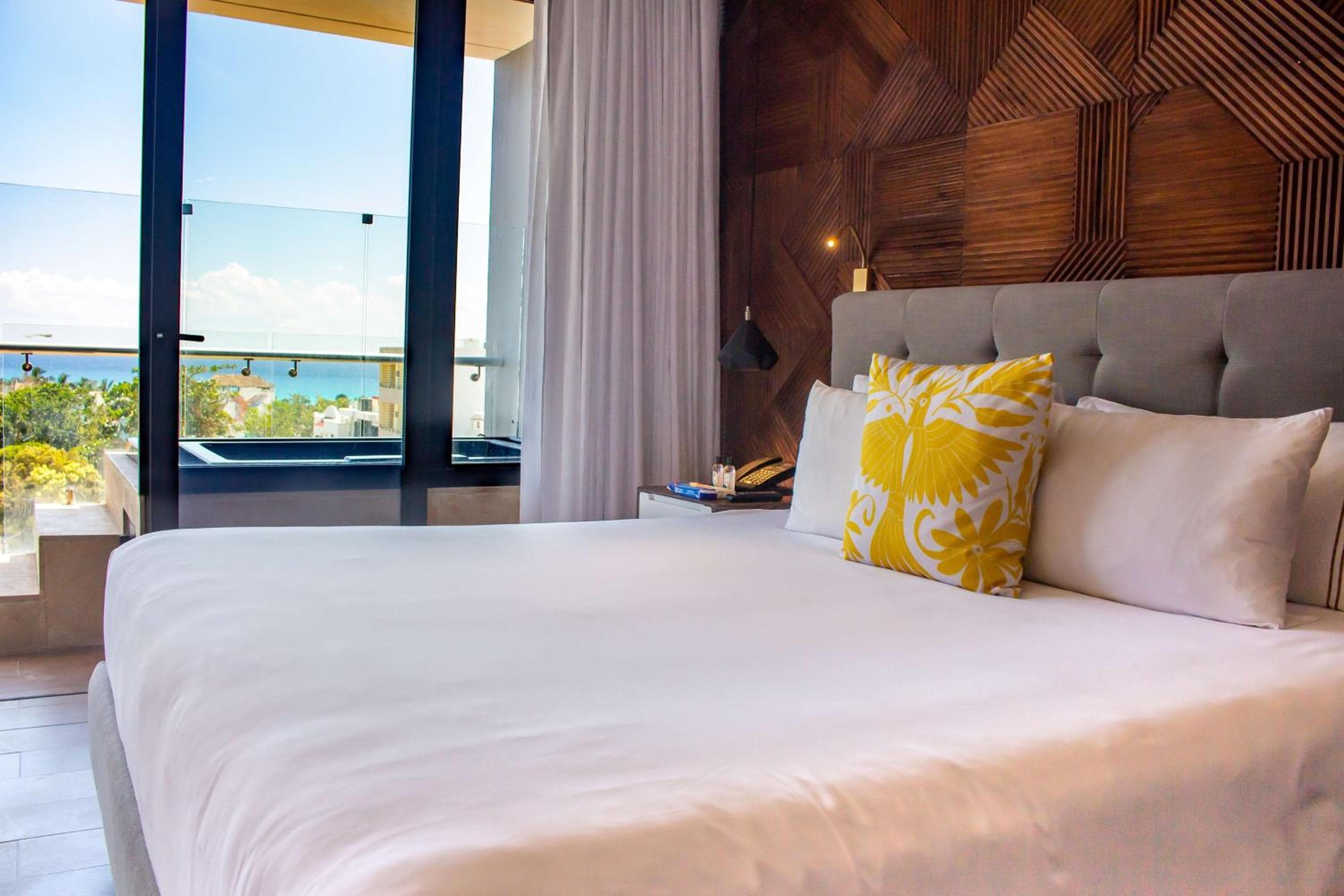 The Fives Downtown Hotel & Residences, Curio Collection by Hilton — 25