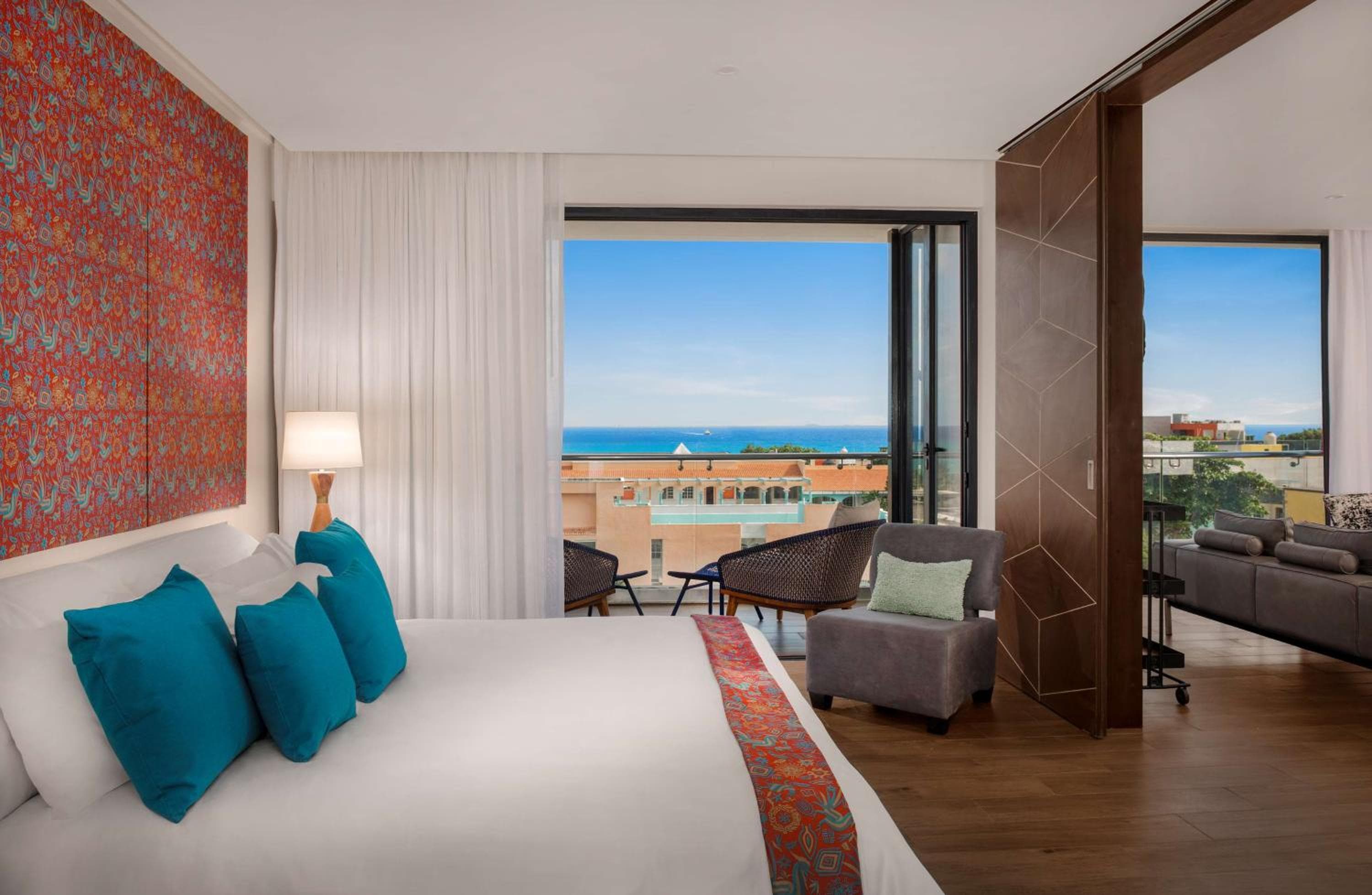 The Fives Downtown Hotel & Residences, Curio Collection by Hilton — 17