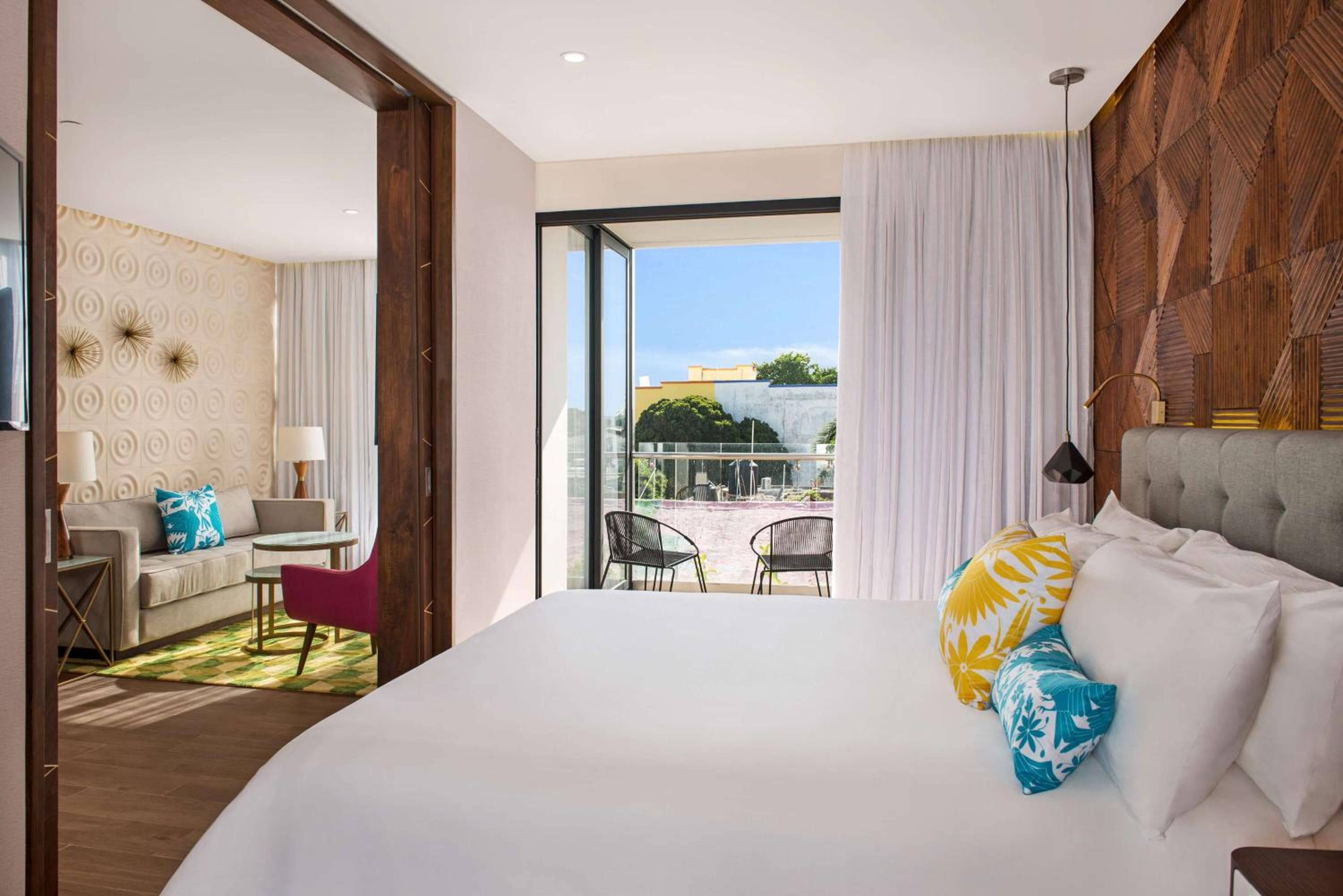 The Fives Downtown Hotel & Residences, Curio Collection by Hilton — 21