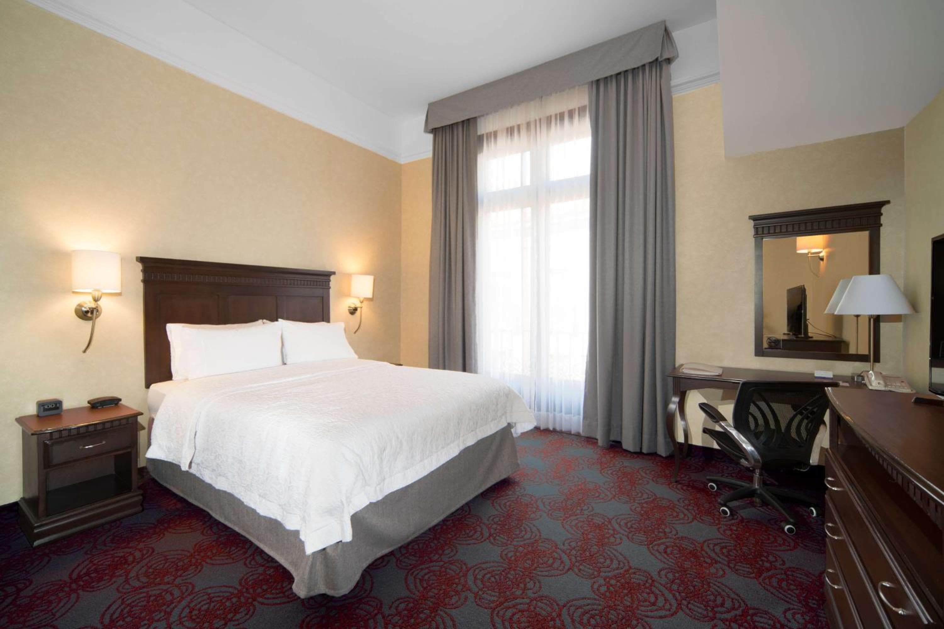 Hampton Inn & Suites Mexico City - Centro Historico — 30