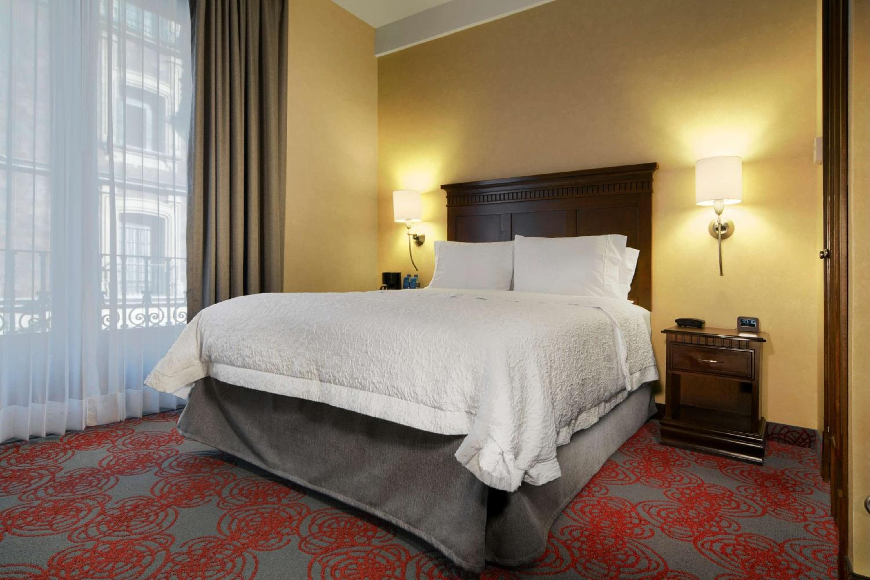 Hampton Inn & Suites Mexico City - Centro Historico — 8