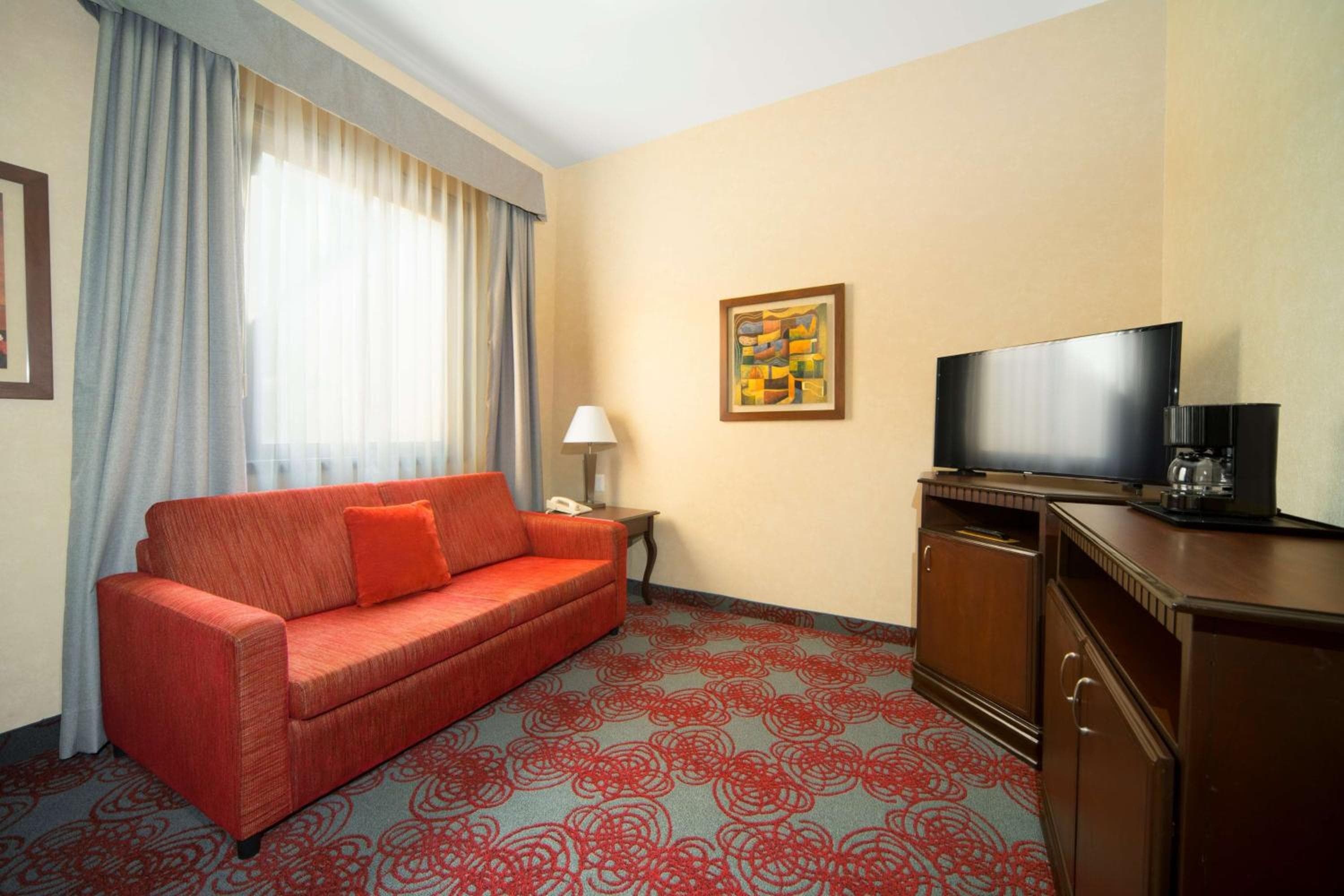 Hampton Inn & Suites Mexico City - Centro Historico — 11