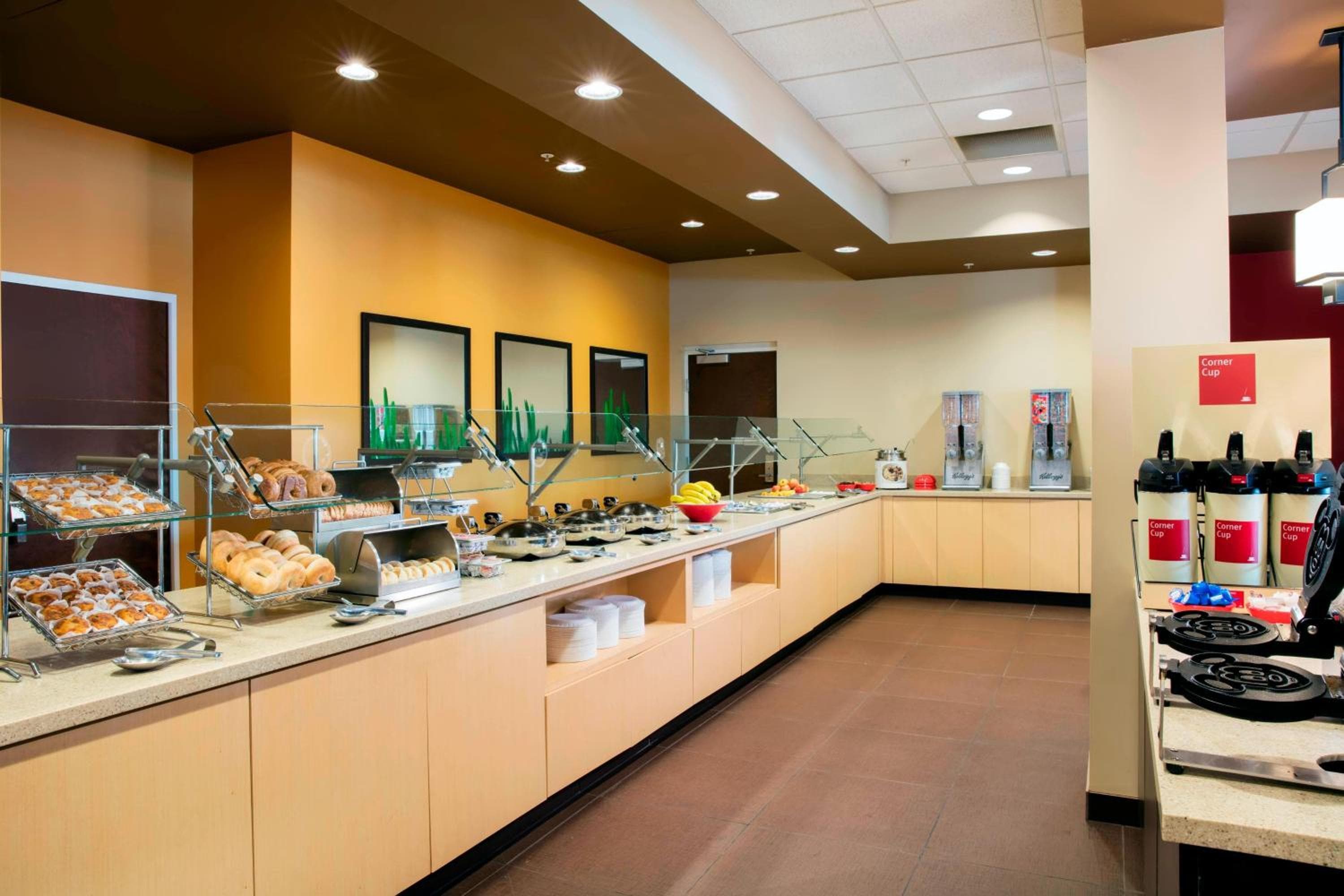 TownePlace Suites Orlando at FLAMINGO CROSSINGS Town Center, Western Entrance — 30