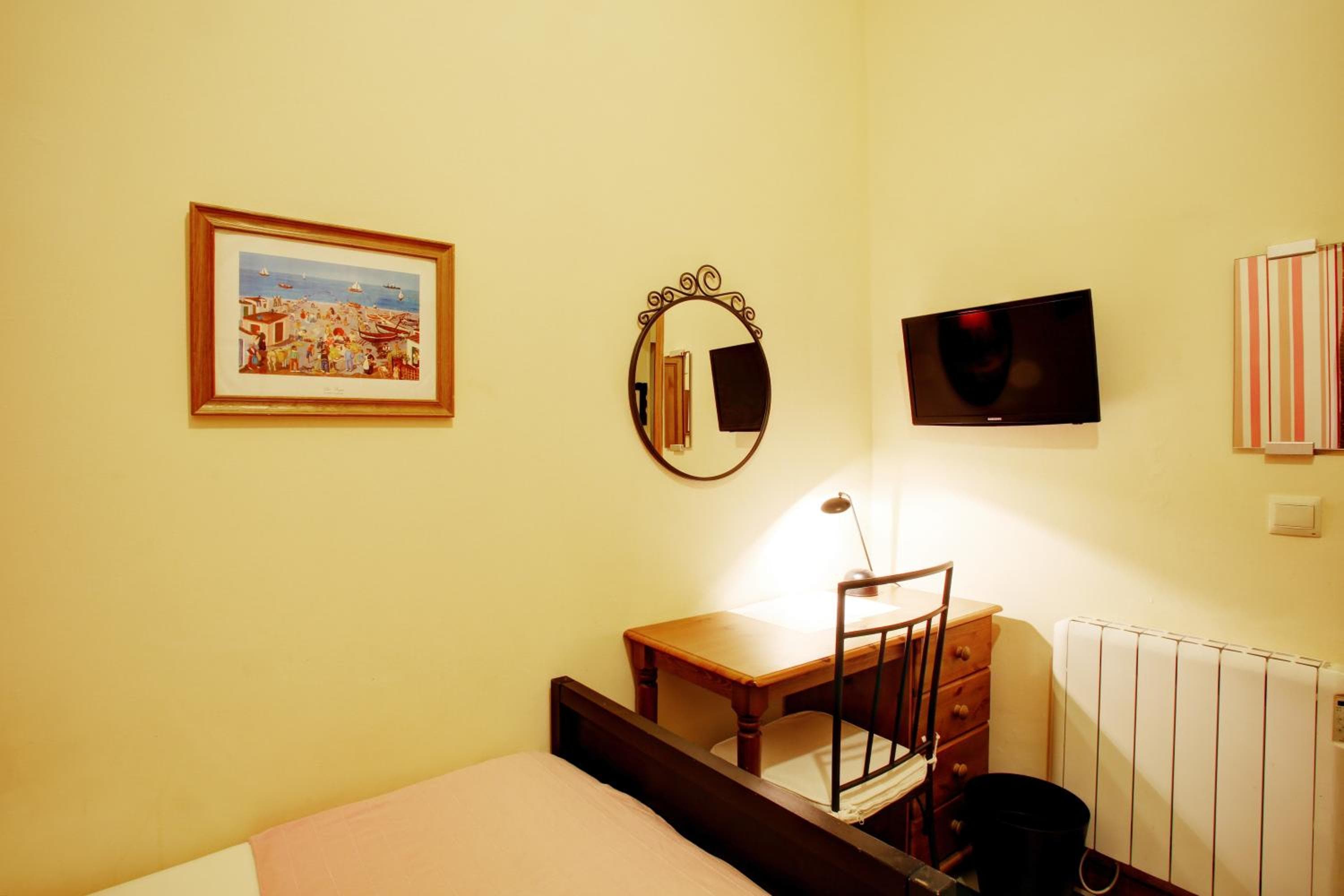Málaga Lodge Guesthouse — 13