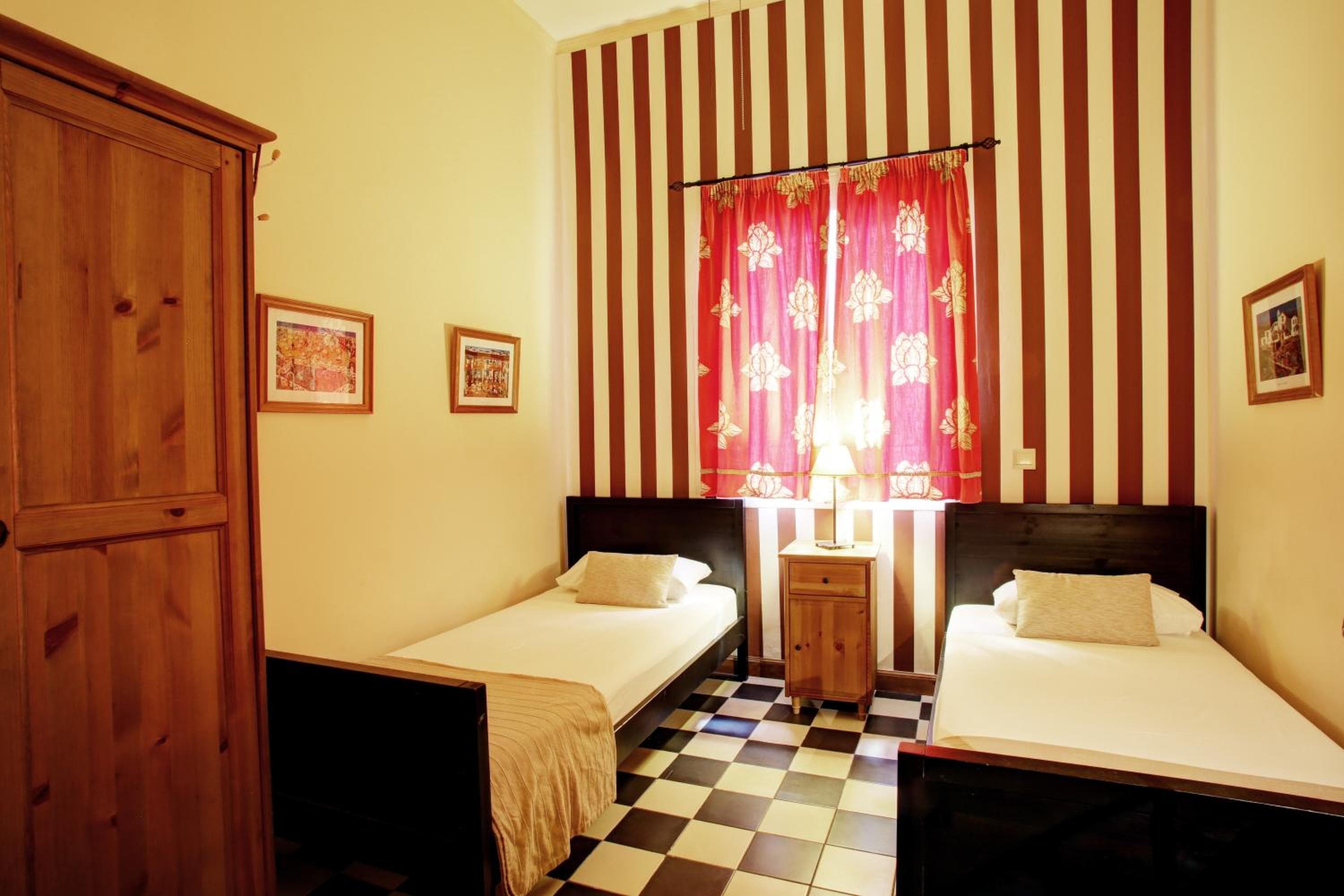 Málaga Lodge Gästehaus — 17