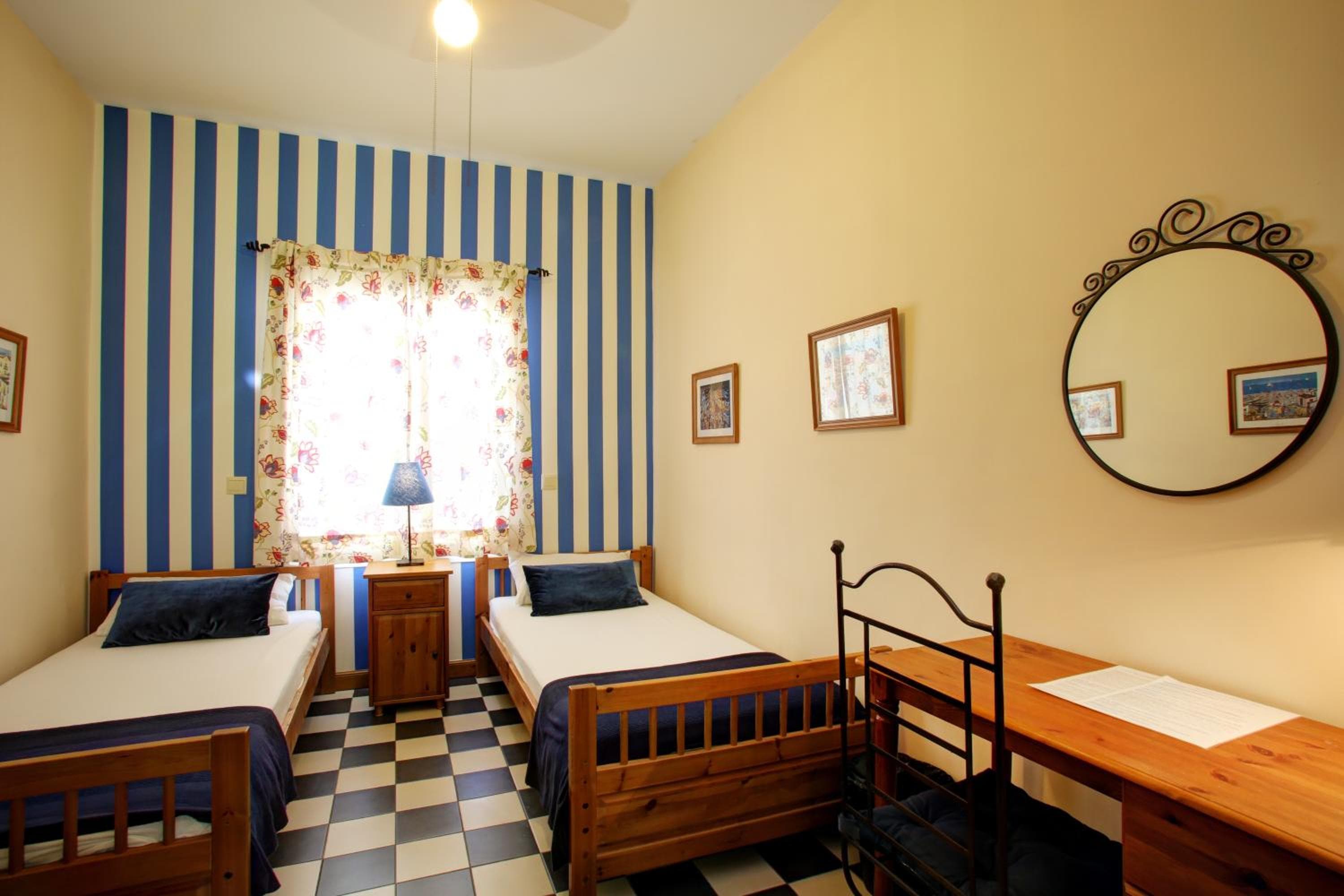 Málaga Lodge Gästehaus — 13