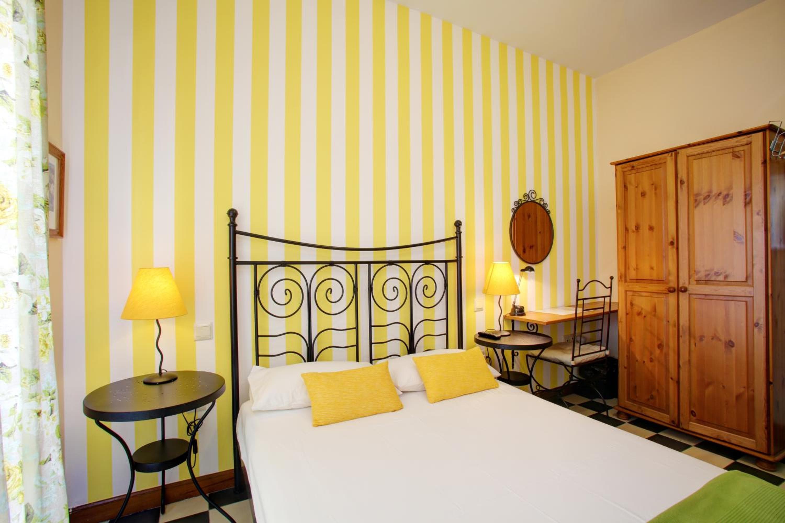 Málaga Lodge Gästehaus — 10