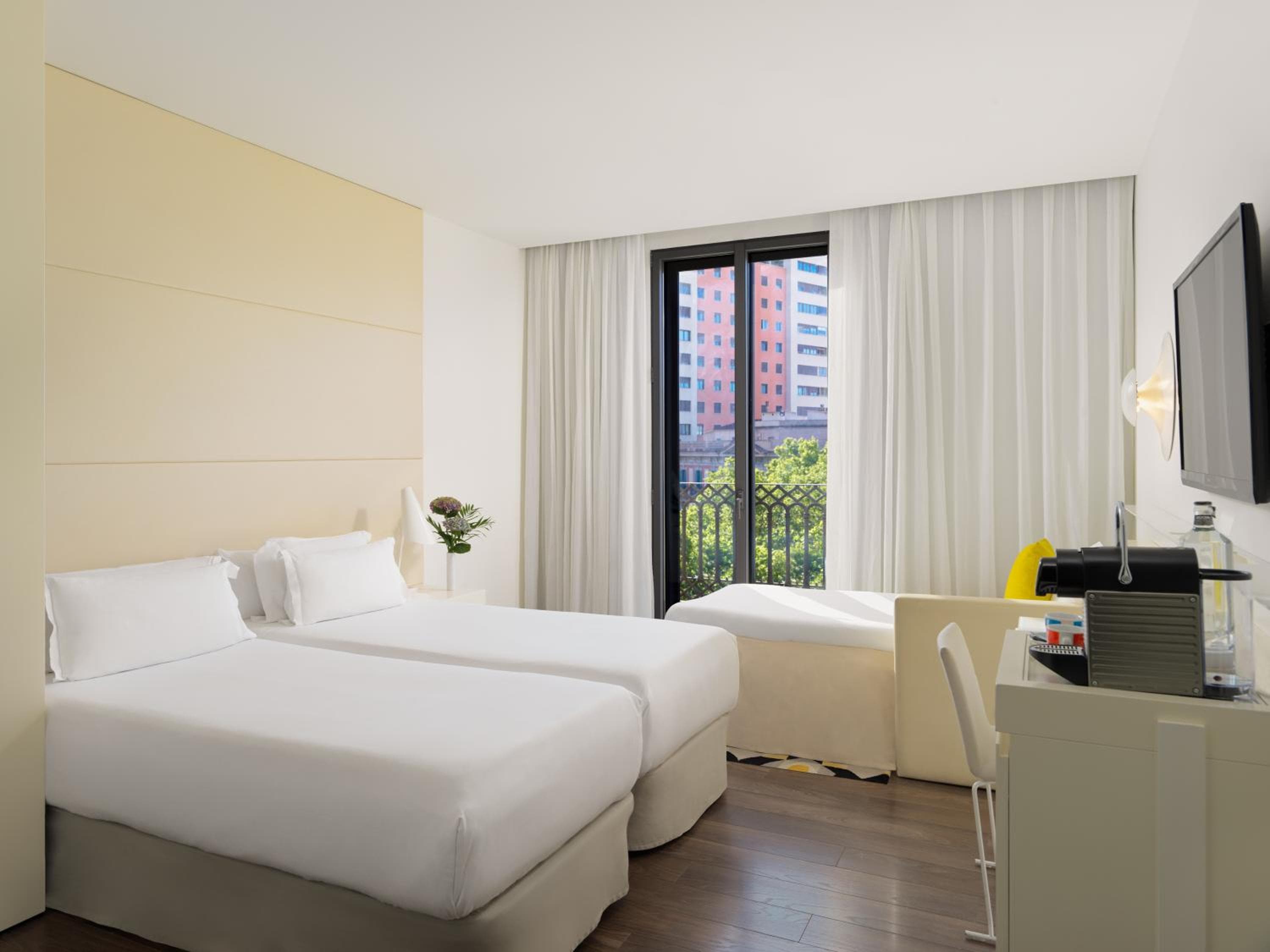H10 Urquinaona Plaza — 27