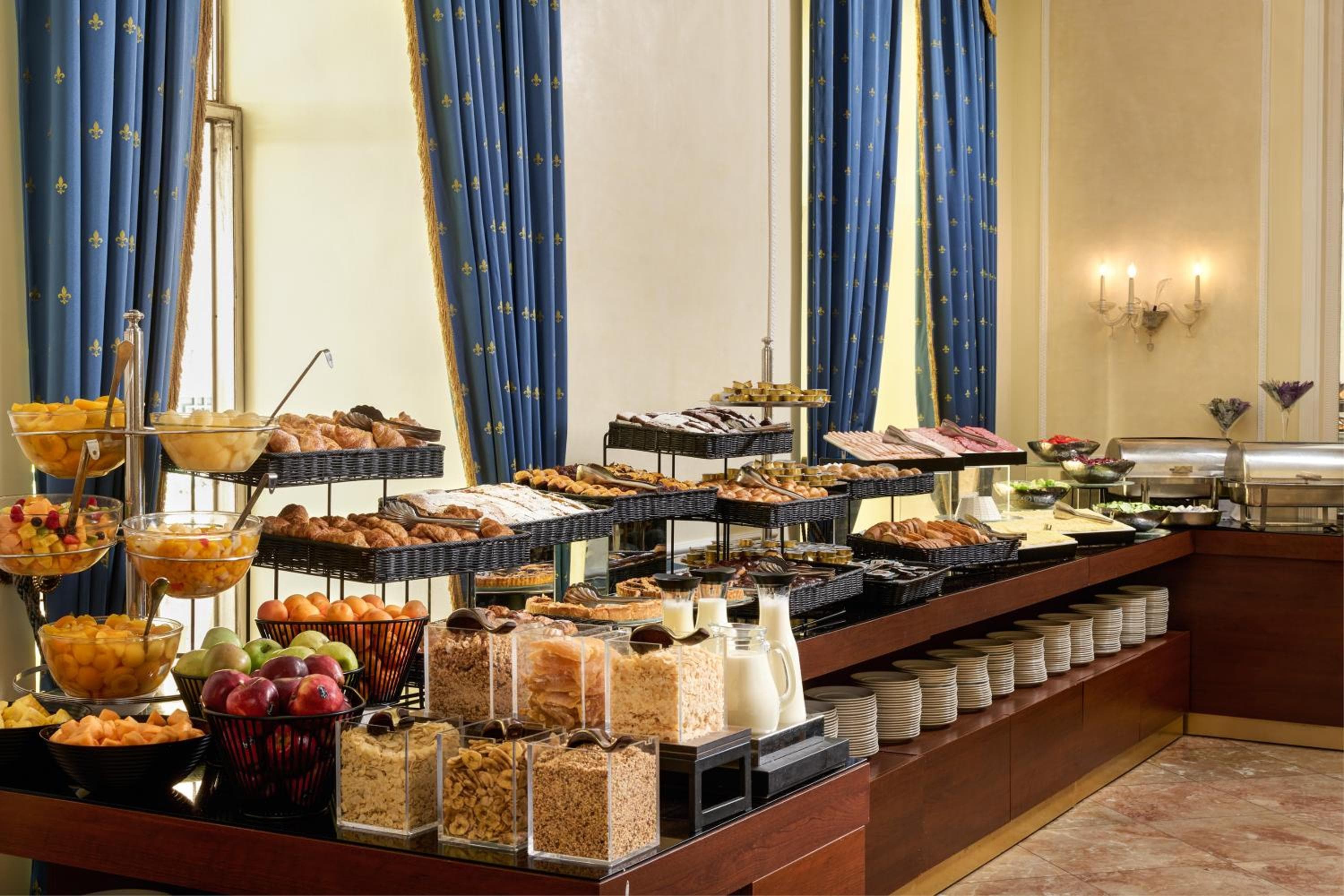 Hotel Quirinale — 26