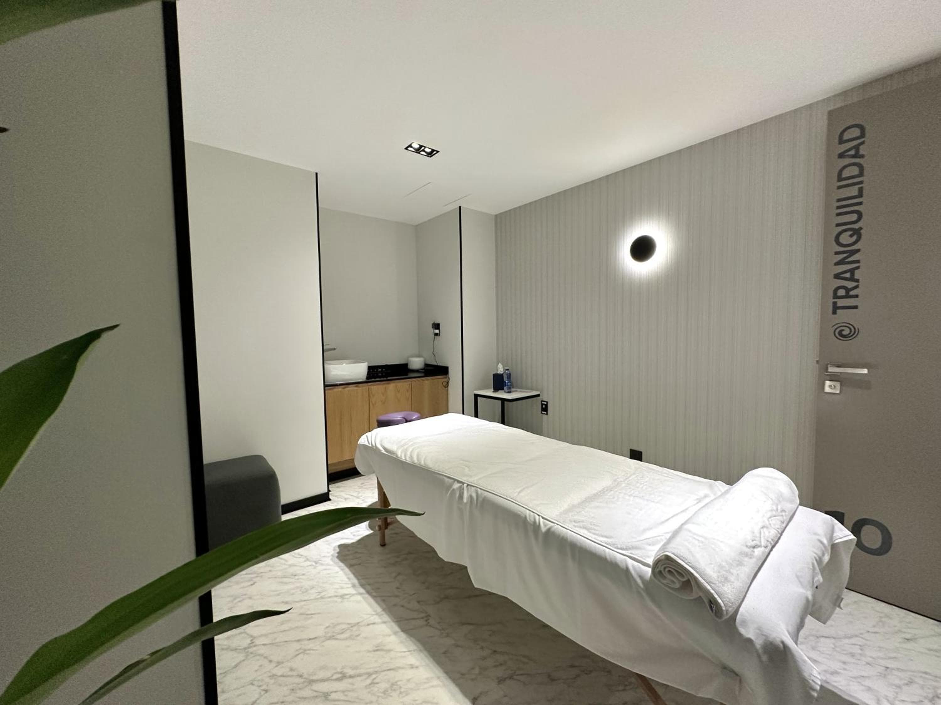 St Isidro Suites Corporate Housing SPA & Wellness Center — 29