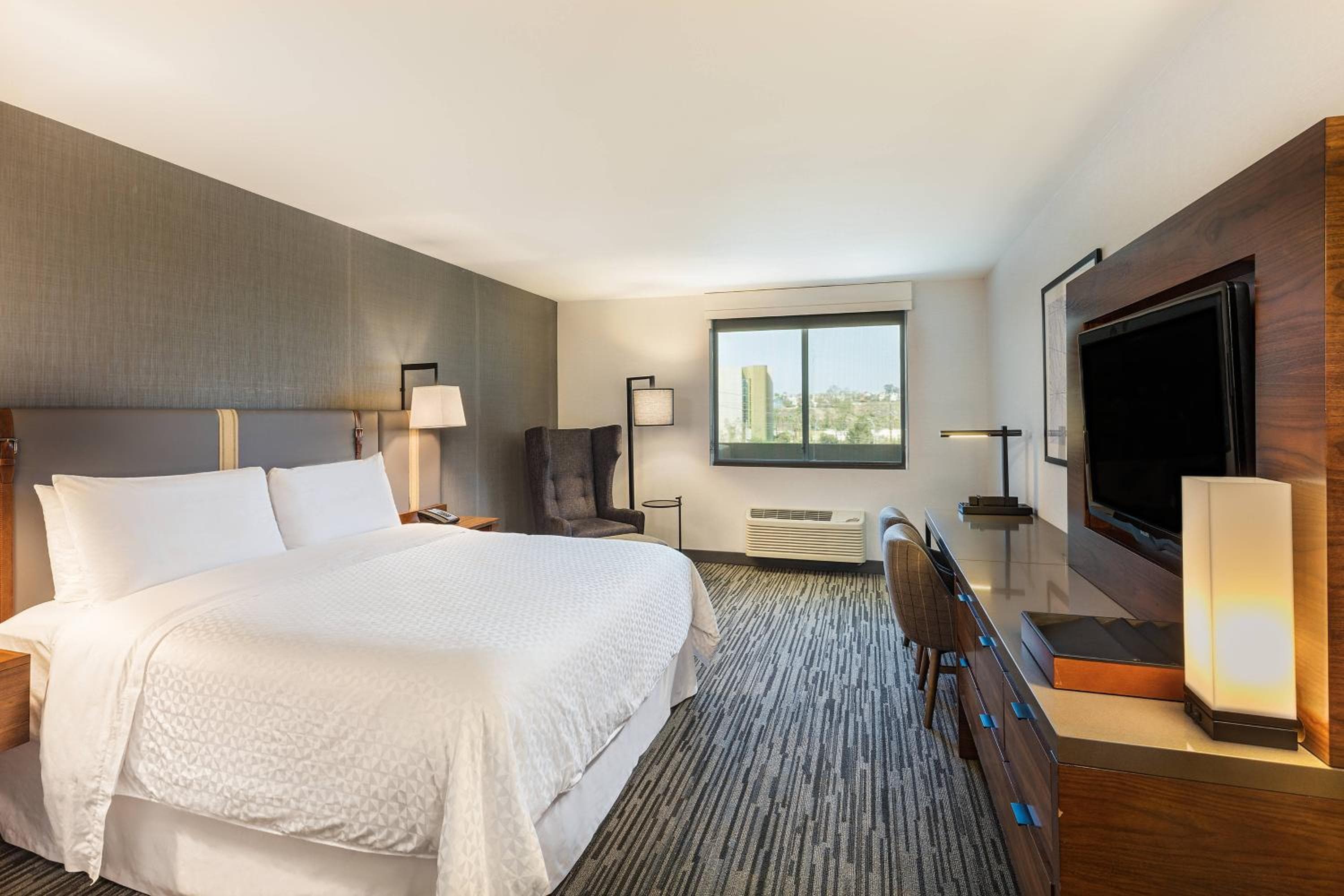 Four Points by Sheraton Los Angeles Westside — 9
