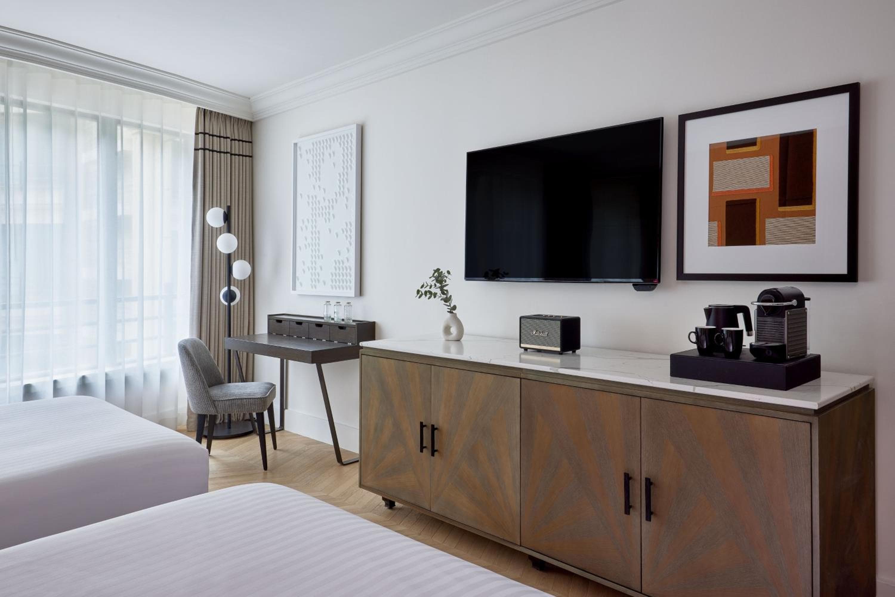 Hotel Marriott Champs Elysees di Parigi — 17