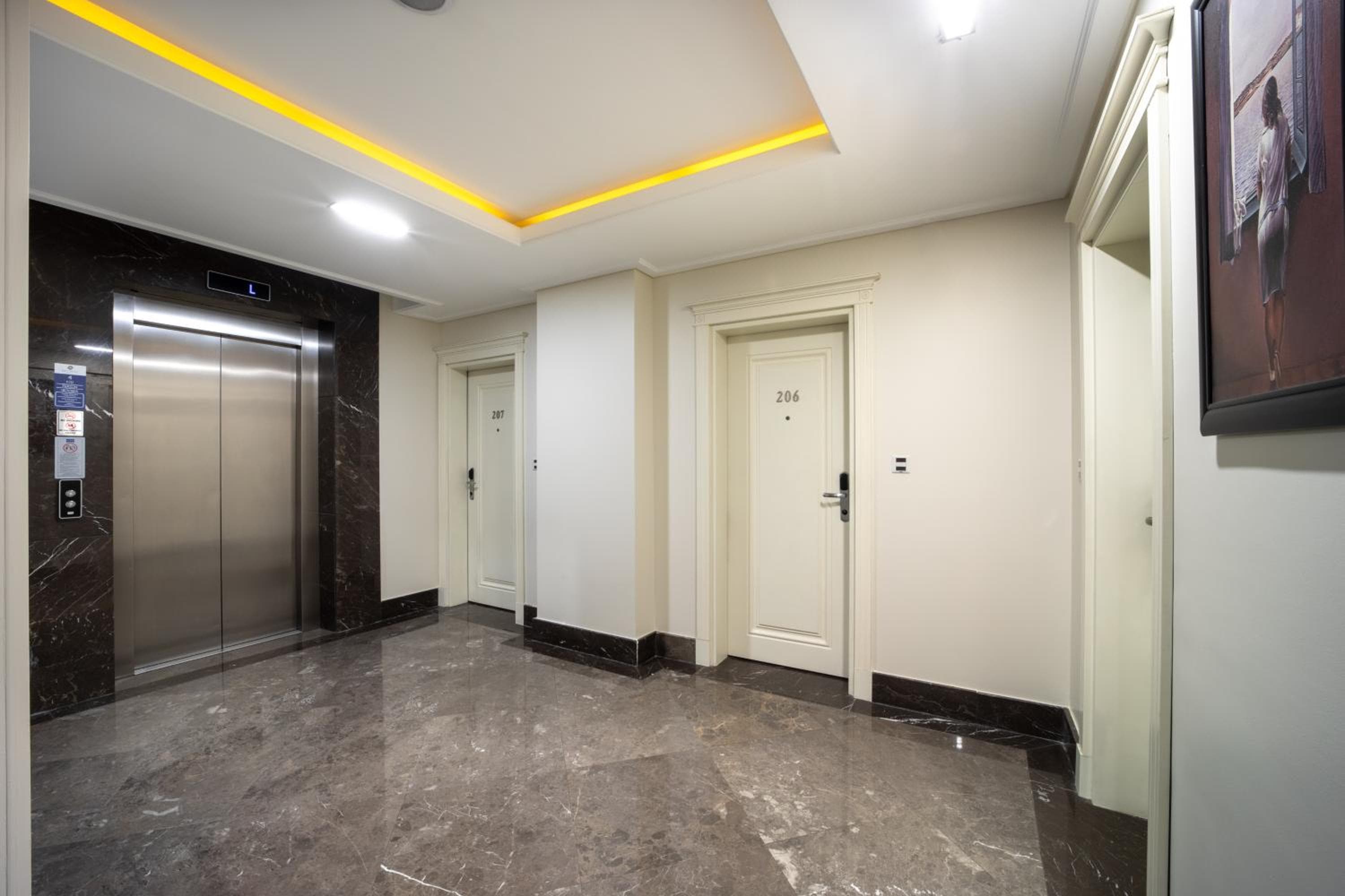 Recital Hotel — 30
