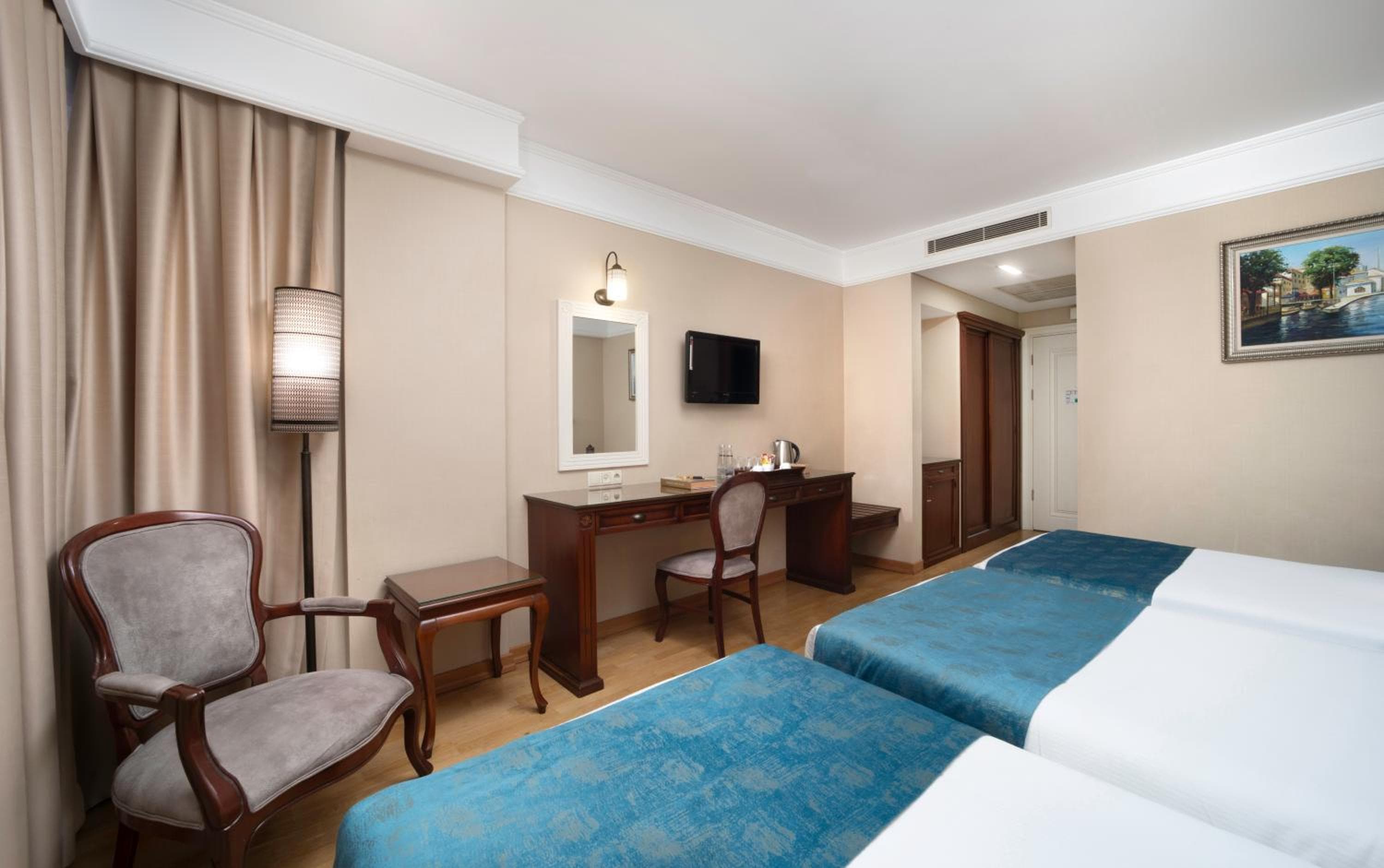 Recital Hotel — 9