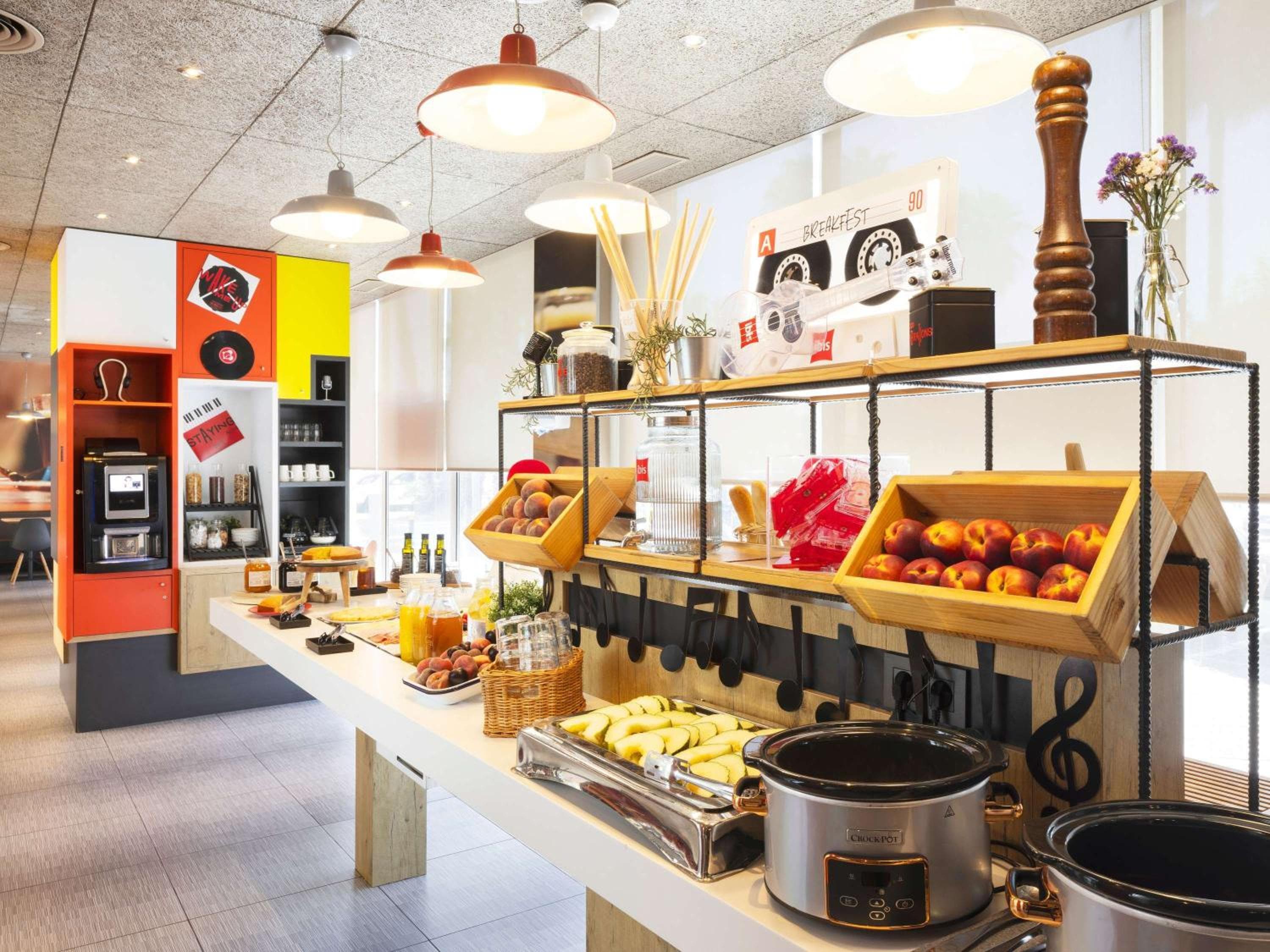 Ibis Sevilla — 22