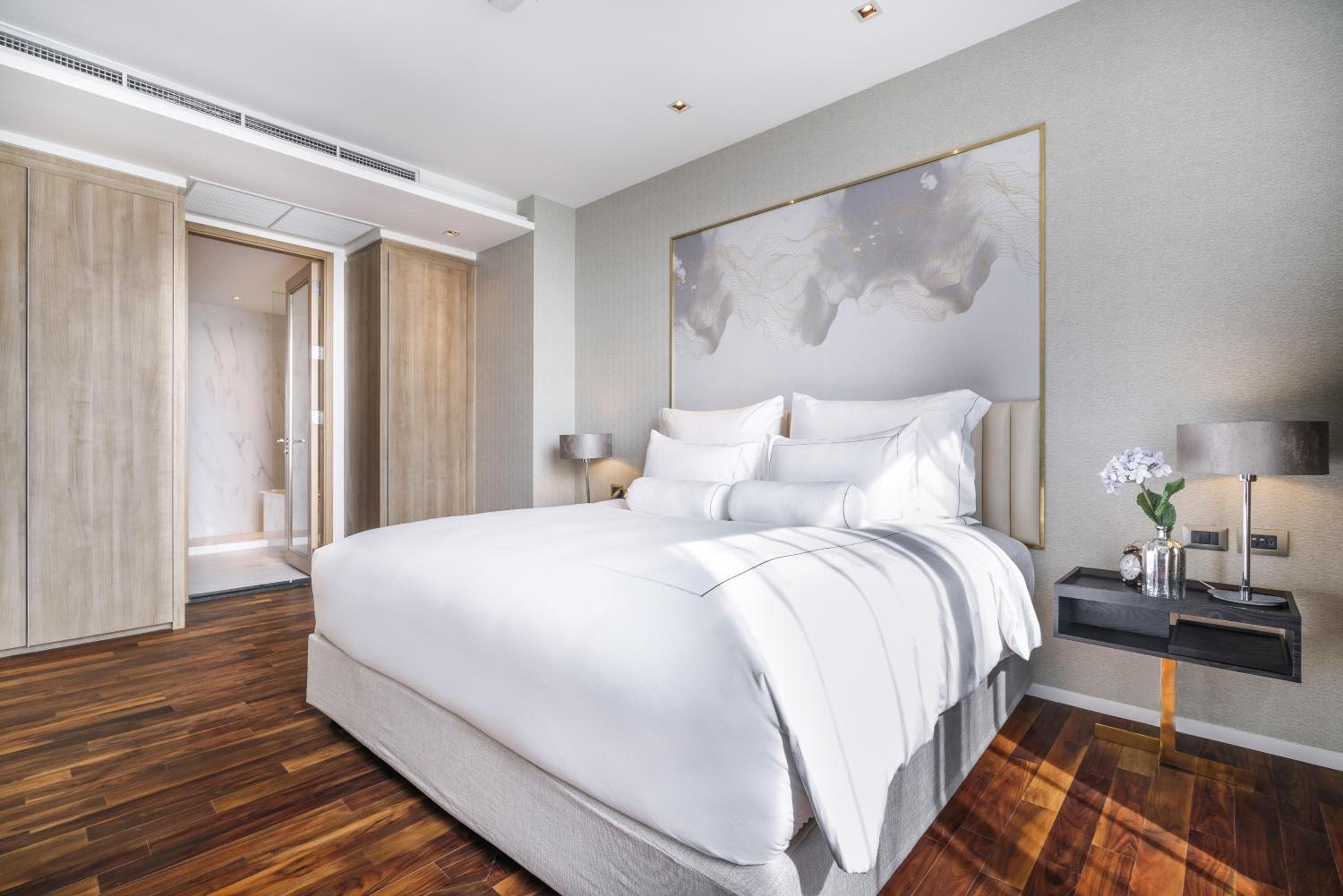 MUU Bangkok, Small Luxury Hotels of the World — 10