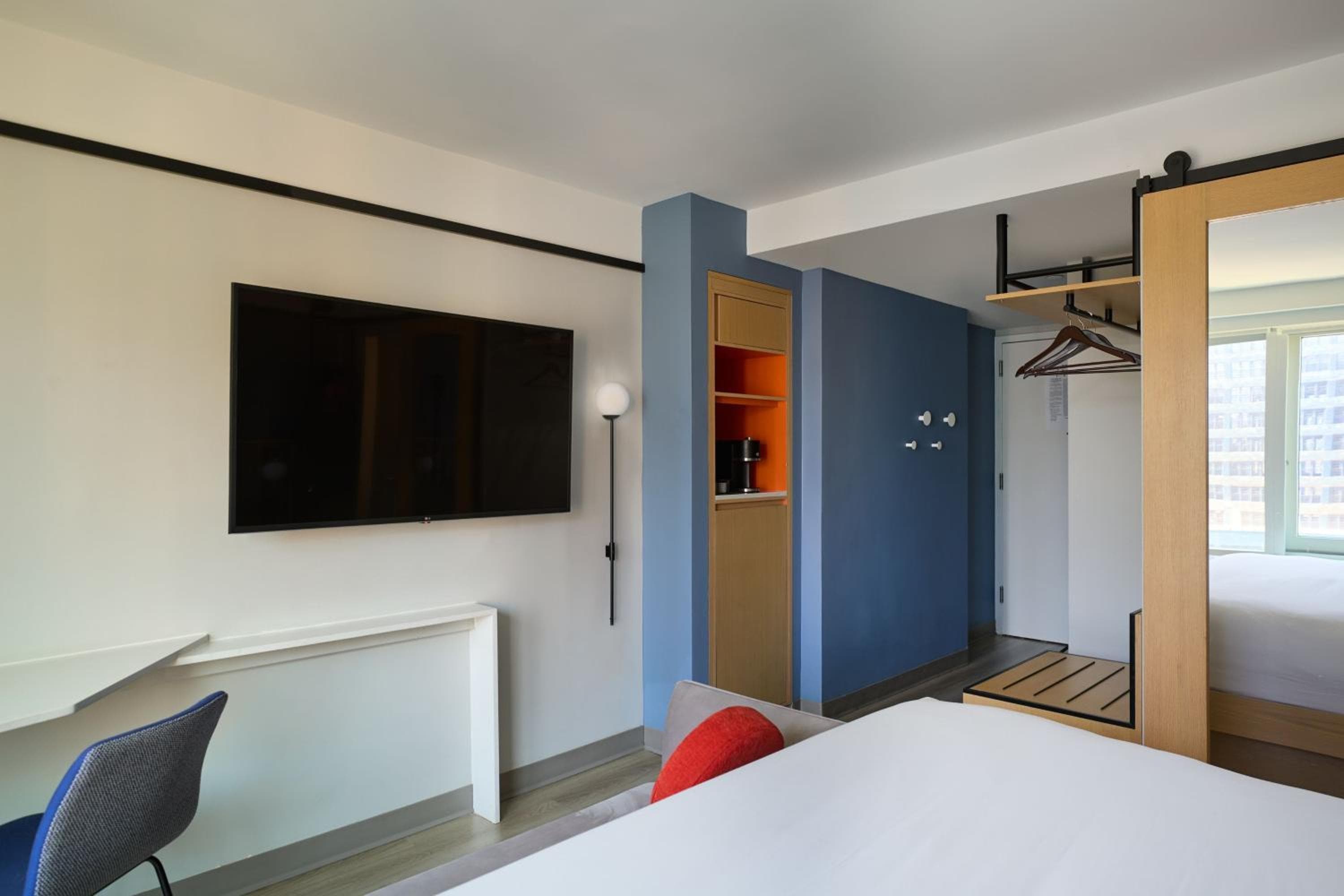 Delta Hotels by Marriott New York Times Square — 15