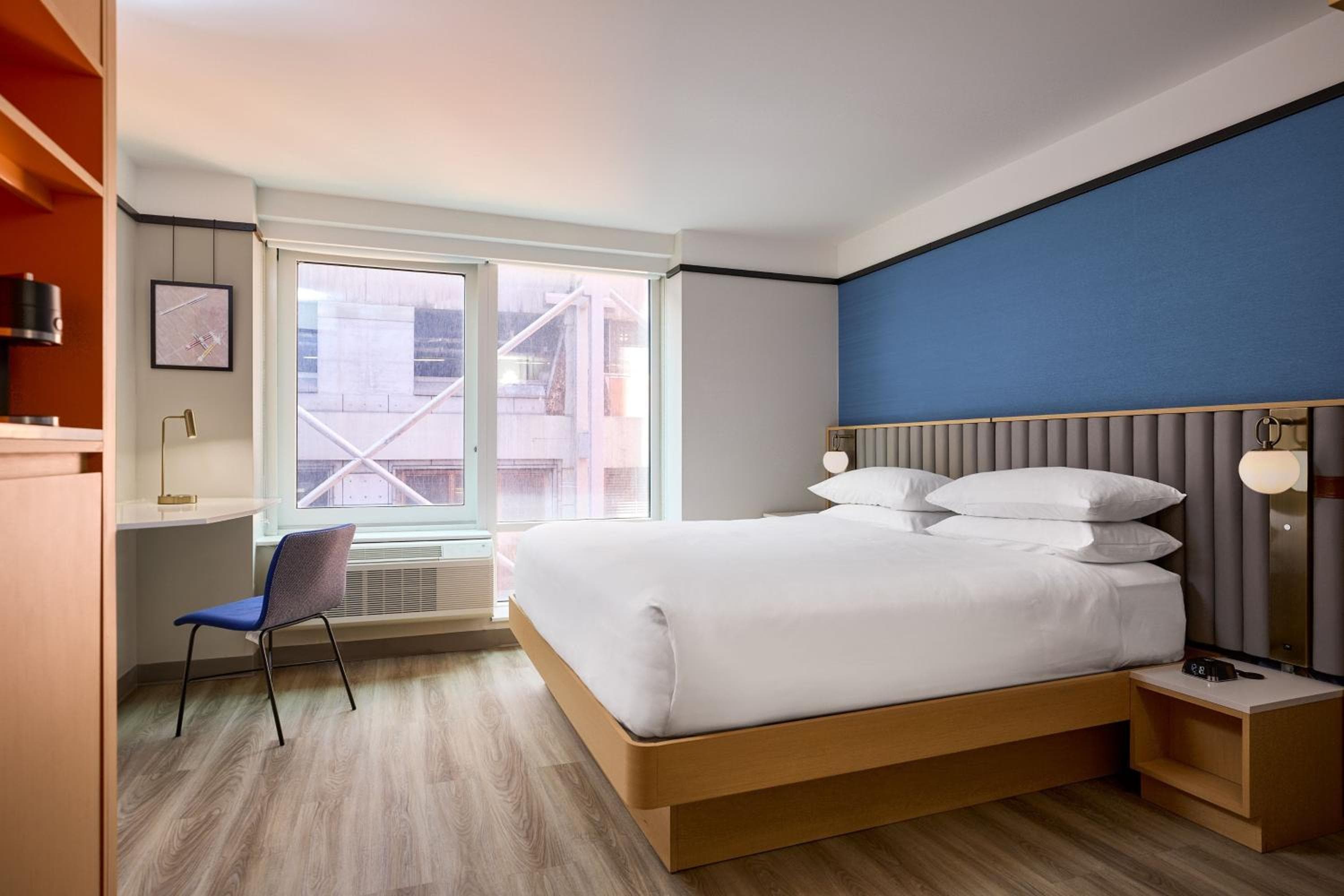 Delta Hotels by Marriott New York Times Square — 14