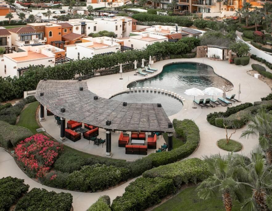 Exquisitos resorts con acceso a condominios de 3 habitaciones con vista al mar — 12