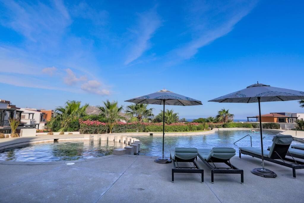 Exquisitos resorts con acceso a condominios de 3 habitaciones con vista al mar — 16
