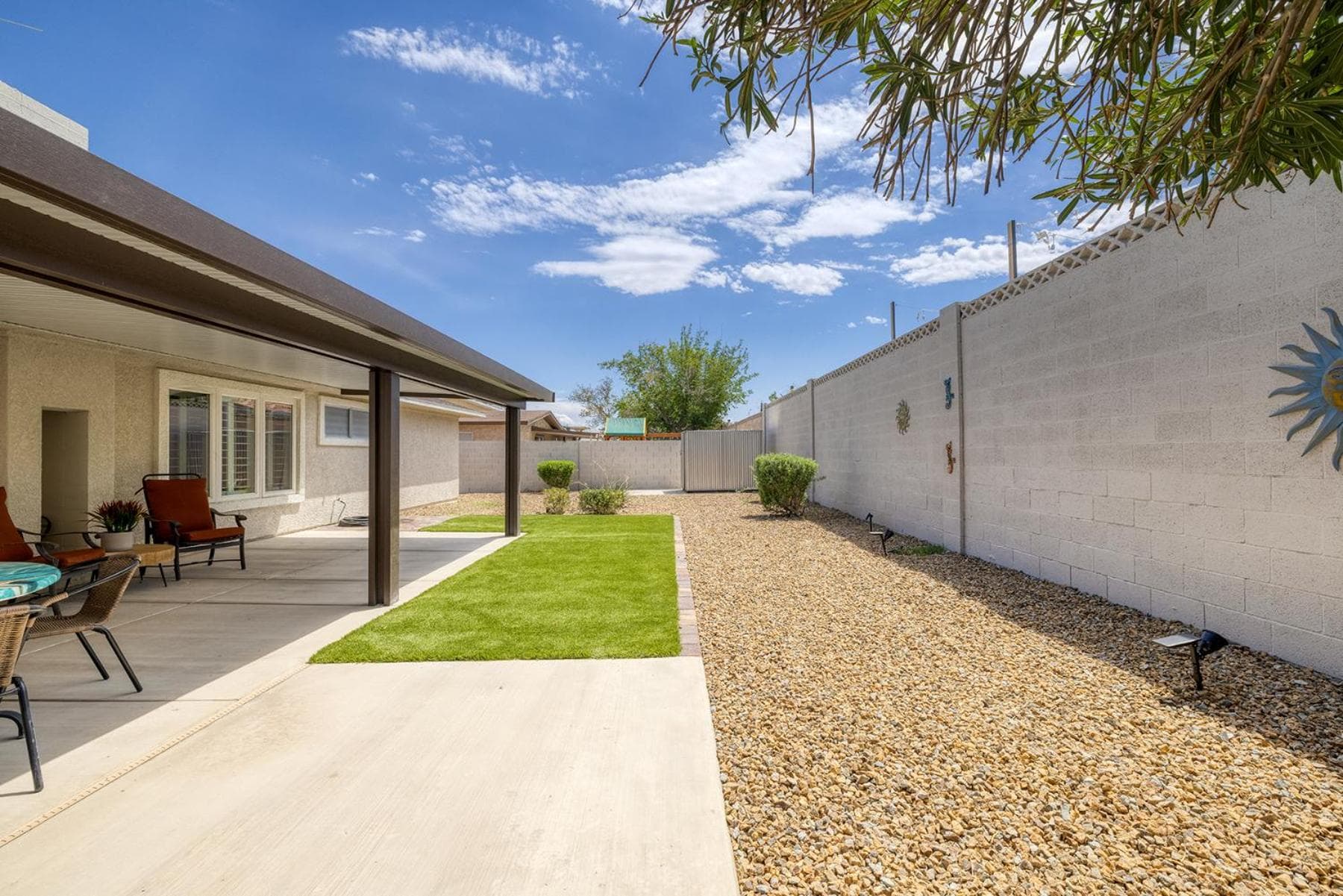 Single Story minutes from Summerlin with RV Parking & Dog Friendly — 3
