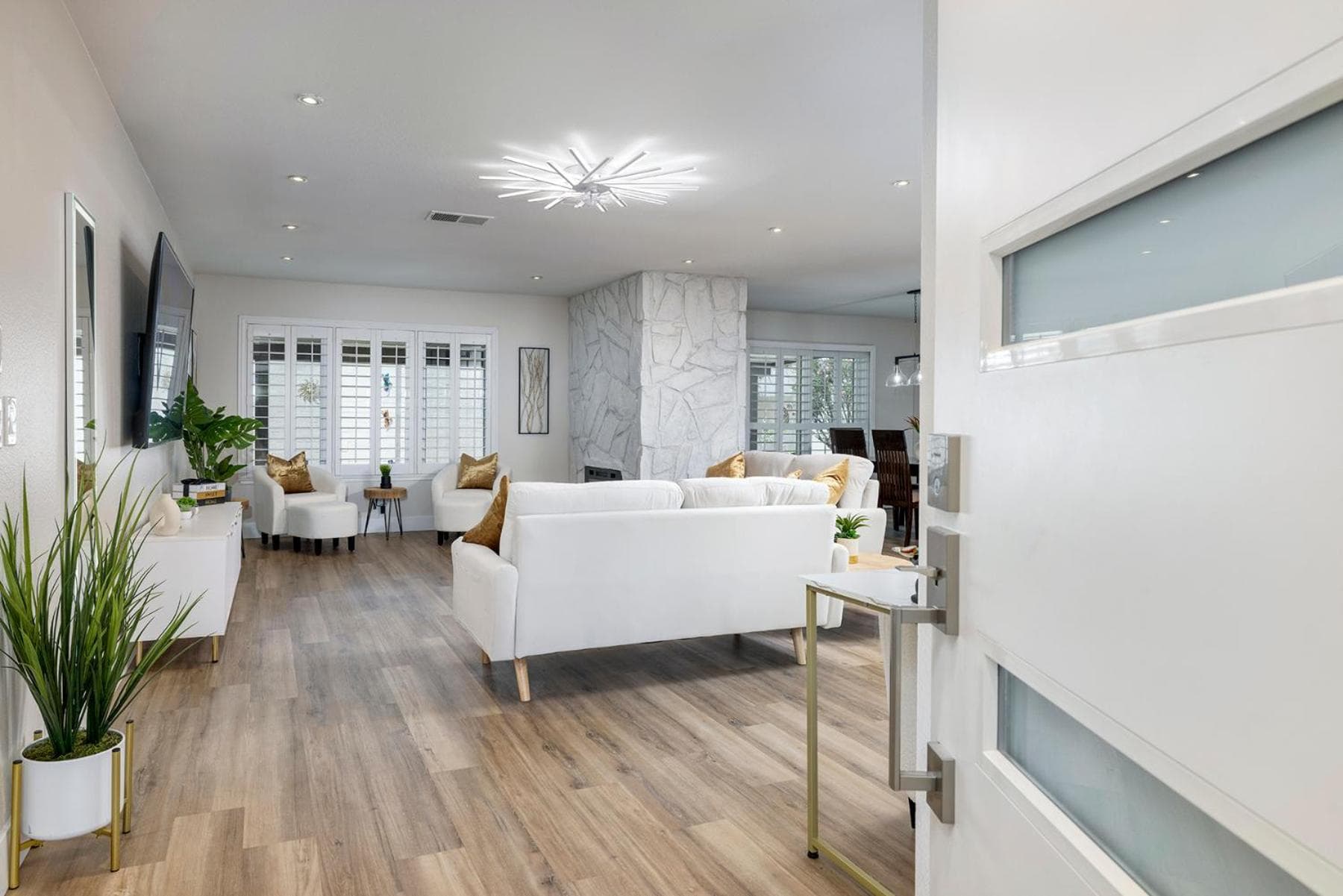 Single Story minutes from Summerlin with RV Parking & Dog Friendly — 5