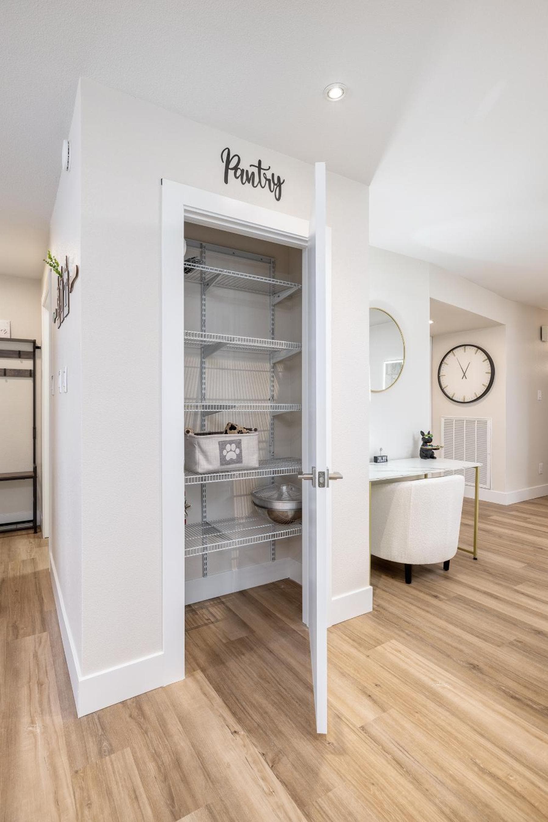 Single Story minutes from Summerlin with RV Parking & Dog Friendly — 17