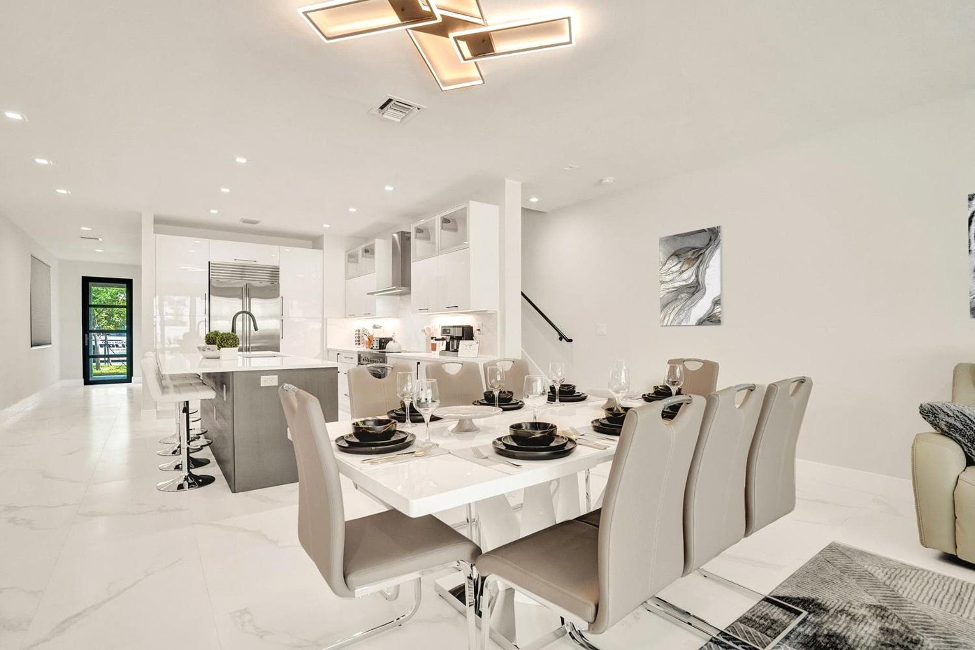 Luxury Paradise walk to Las Olas -5 mins to Beach — 6