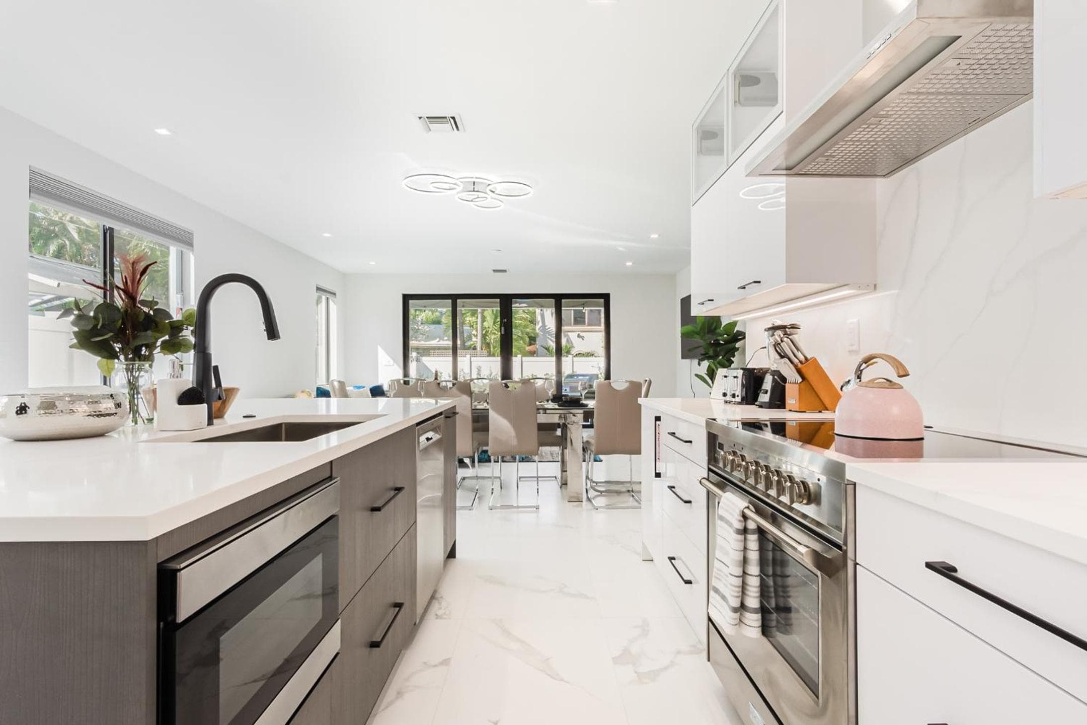 Luxury Paradise walk to Las Olas -5 mins to Beach — 7