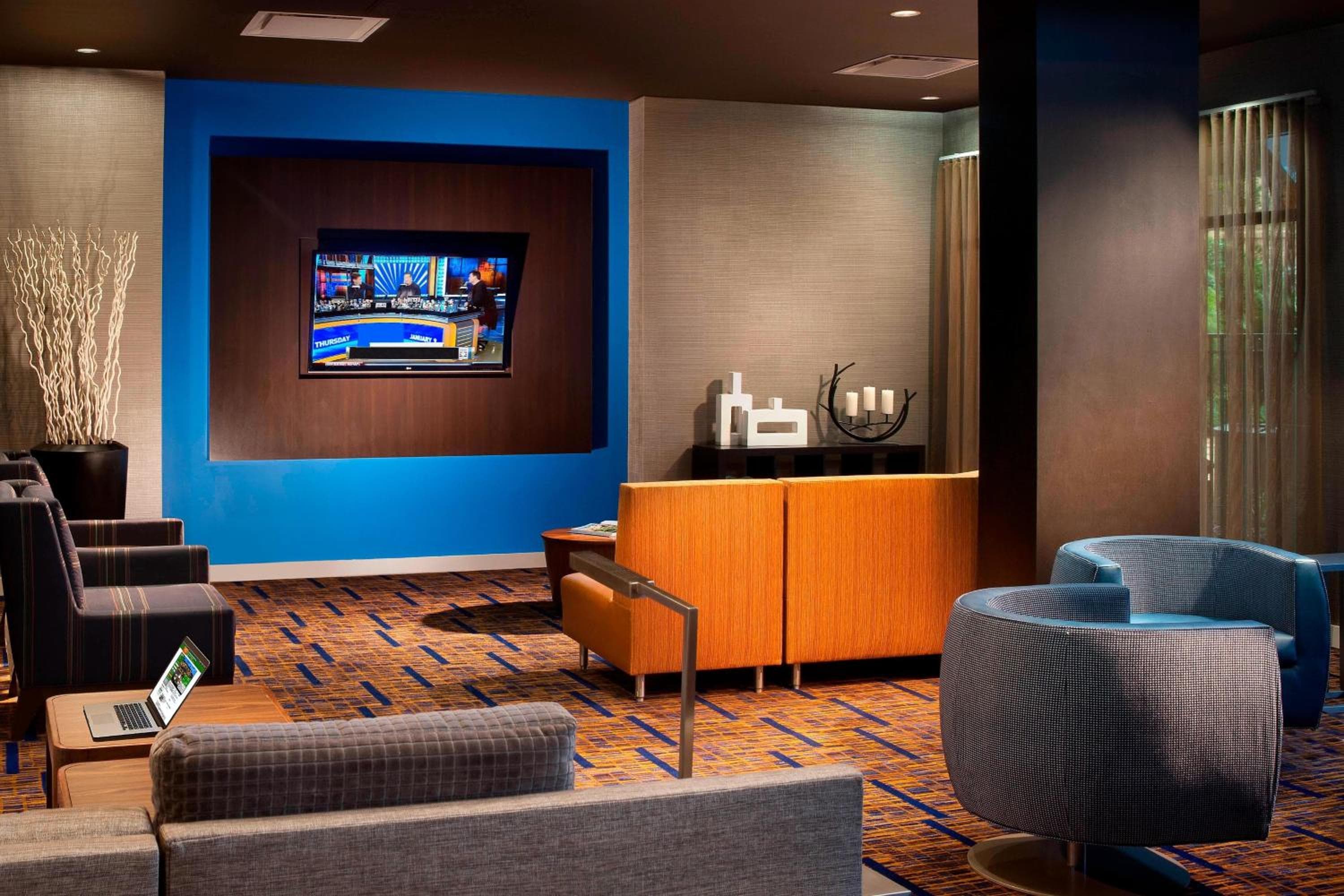 Courtyard by Marriott Orlando Lake Buena Vista en el Marriott Village — 7