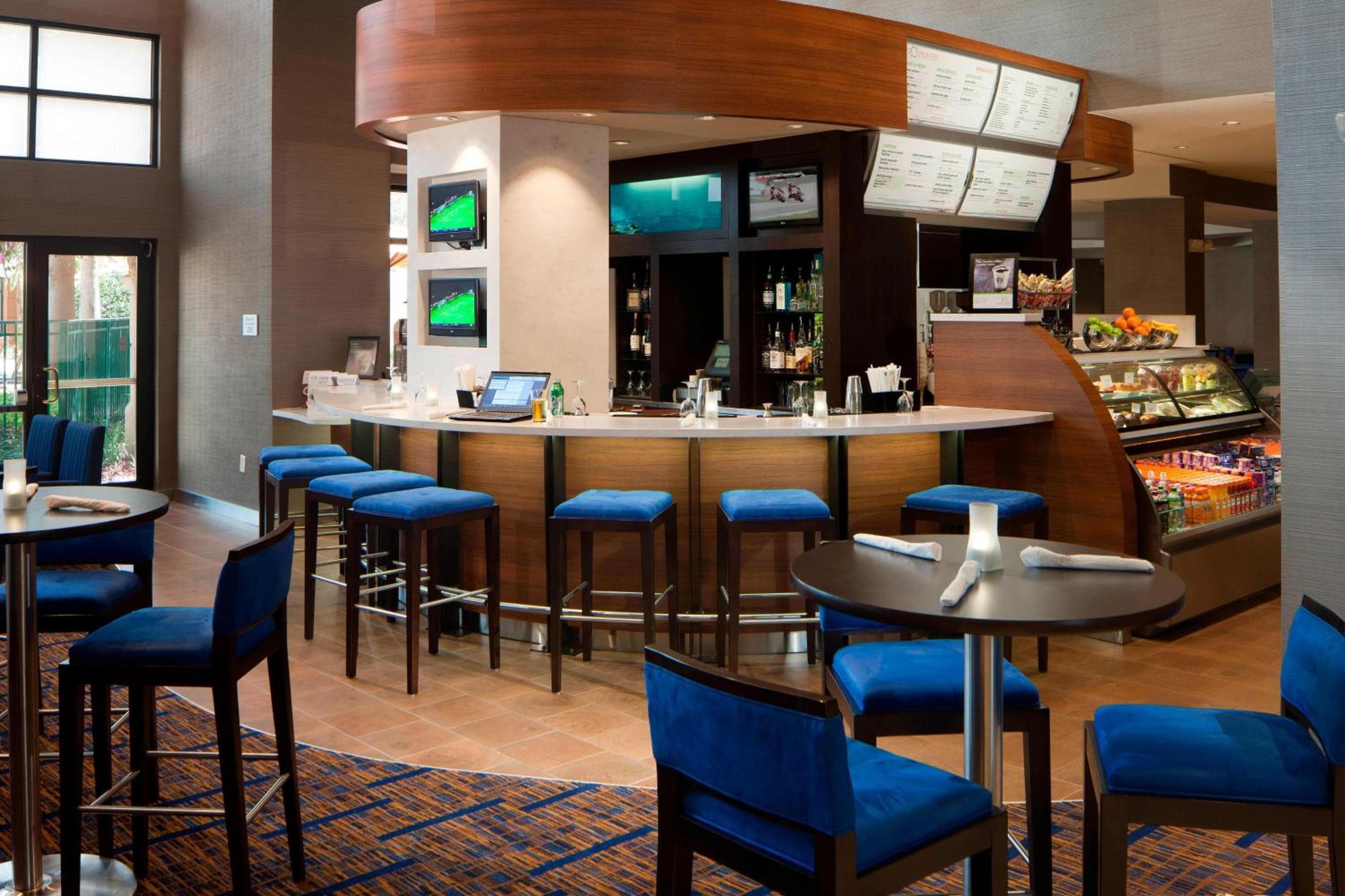 Courtyard by Marriott Orlando Lake Buena Vista en el Marriott Village — 27