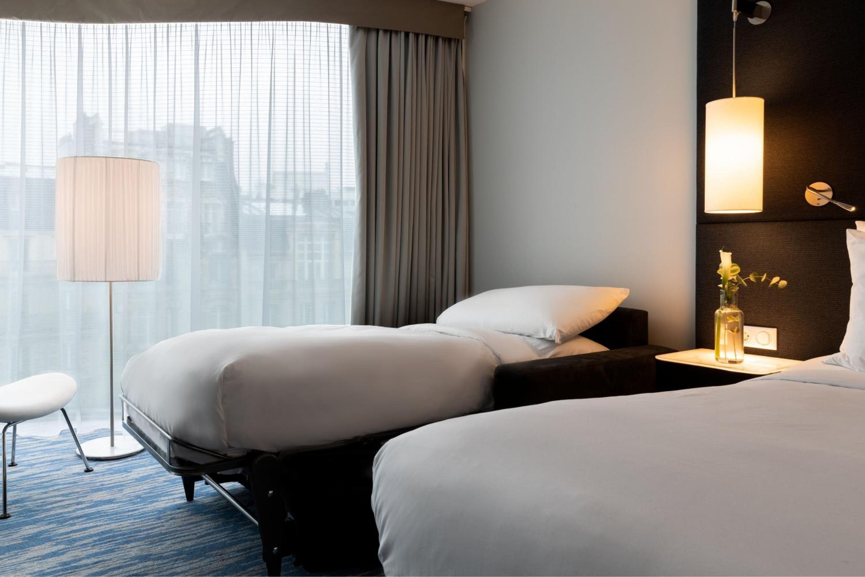 Renaissance Paris Arc de Triomphe Hotel — 29