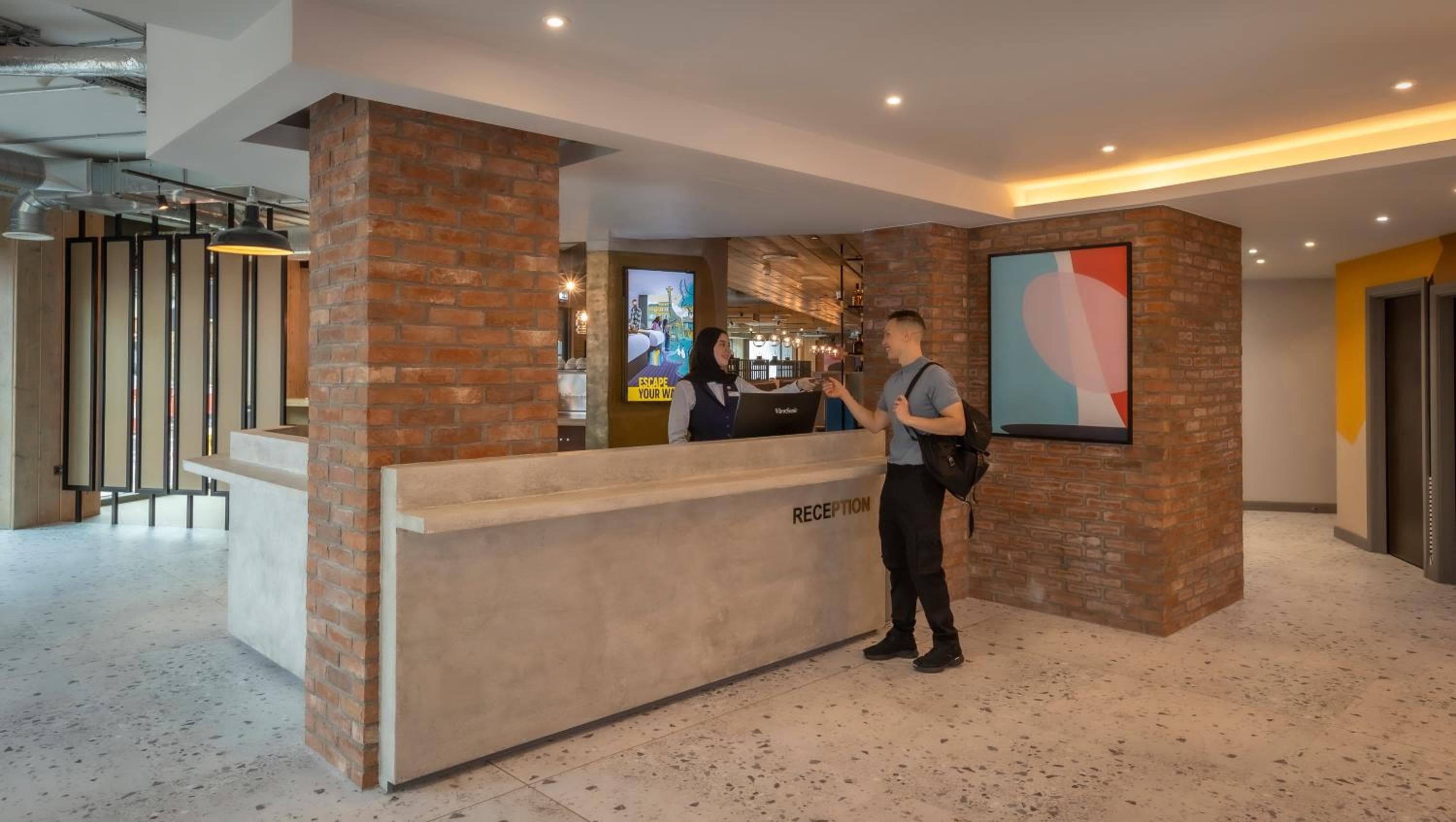 Maldron Hotel Finsbury Park, London — 4