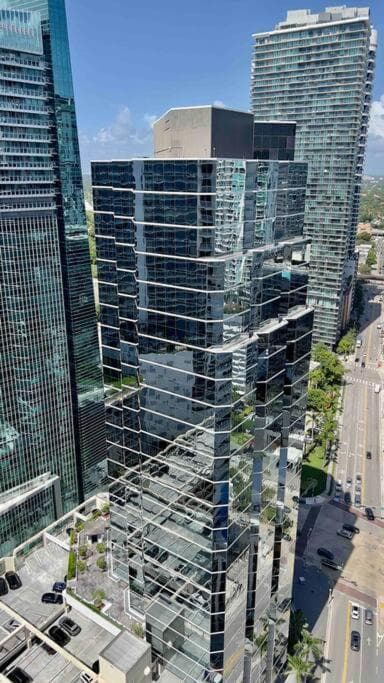 Brickell Center w/City & Bay View + FREE Parking! — 20